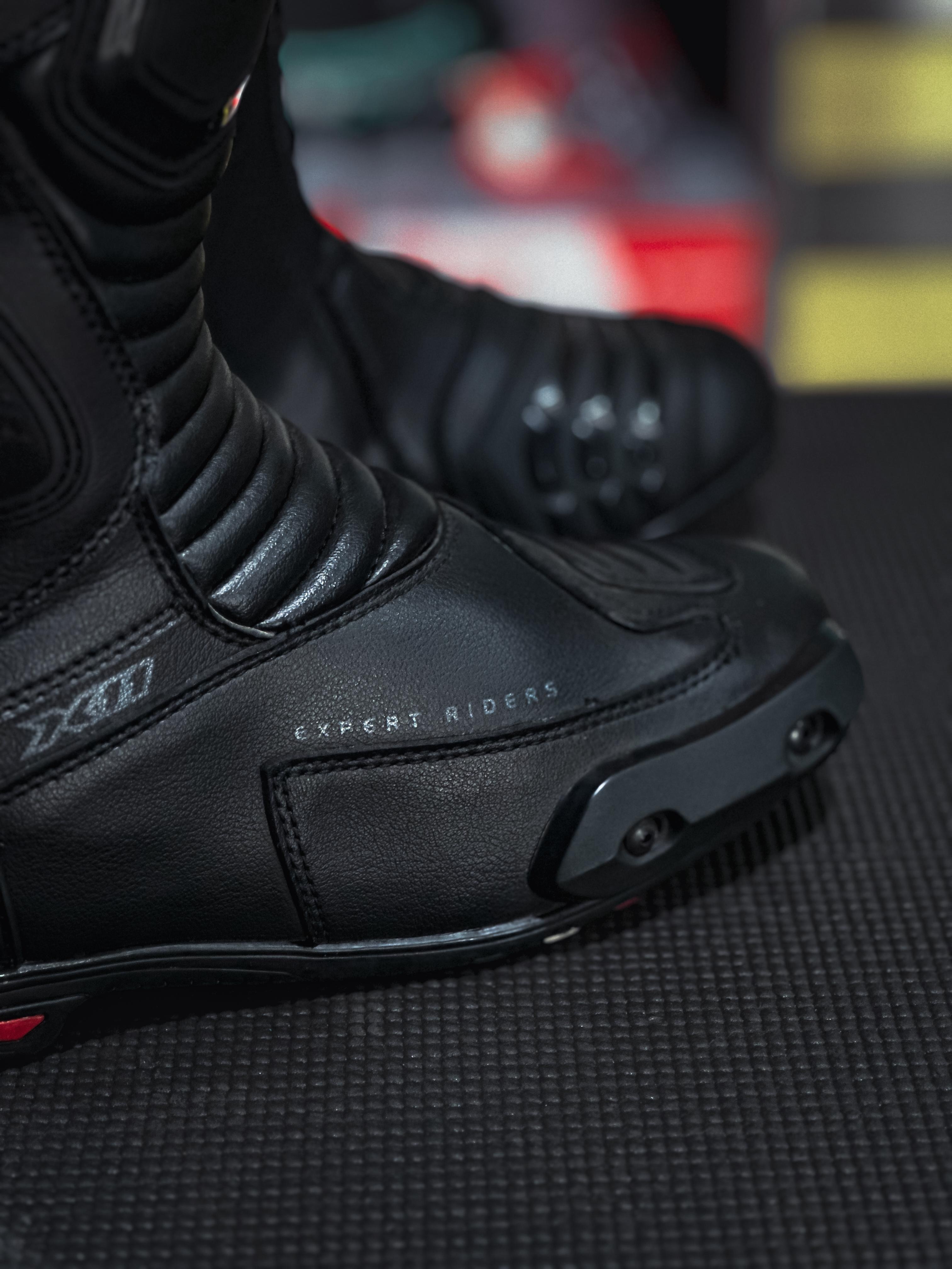 BOTA X11 RACE TRACK BLACK