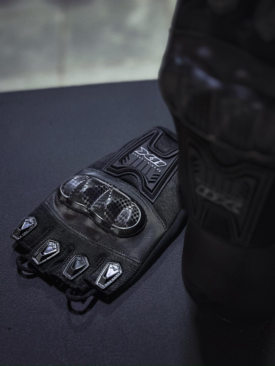 Luva X11 Blackout 2 Meio Dedo 