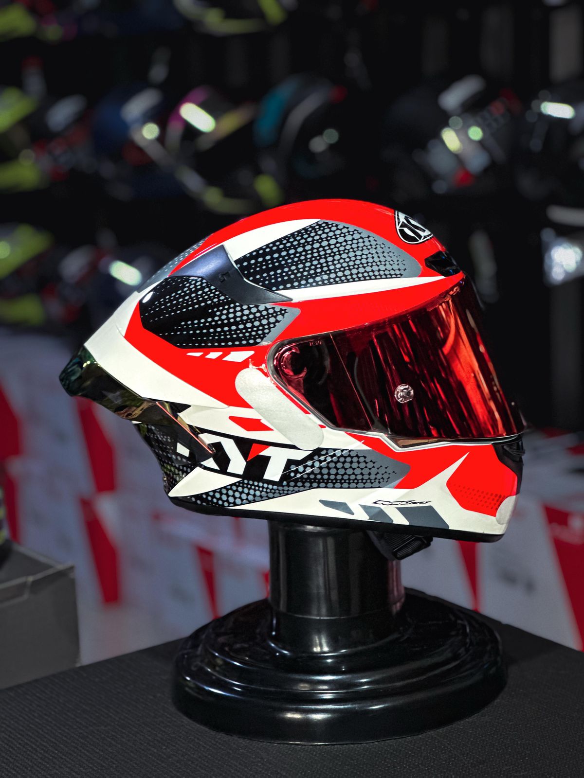 KYT TT-COURSE GEAR BLACK RED GLOSS