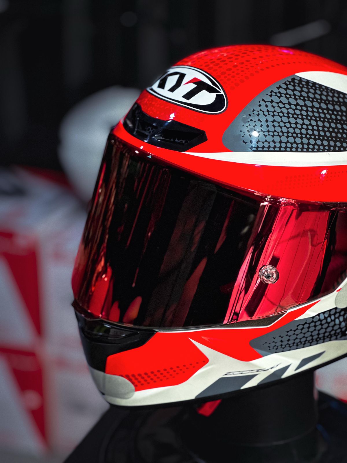 KYT TT-COURSE GEAR BLACK RED GLOSS