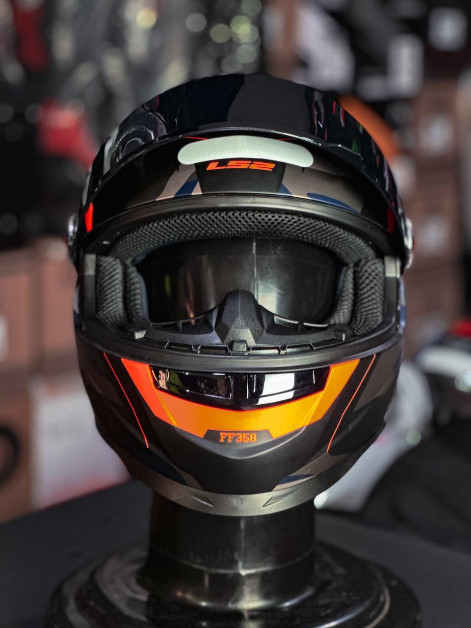 LS2 FF358 TANK fosco preto/laranja