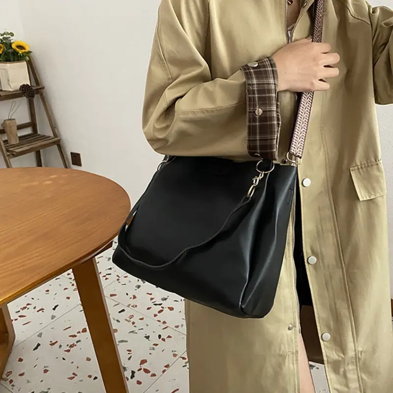 Black Leather Handbag Set