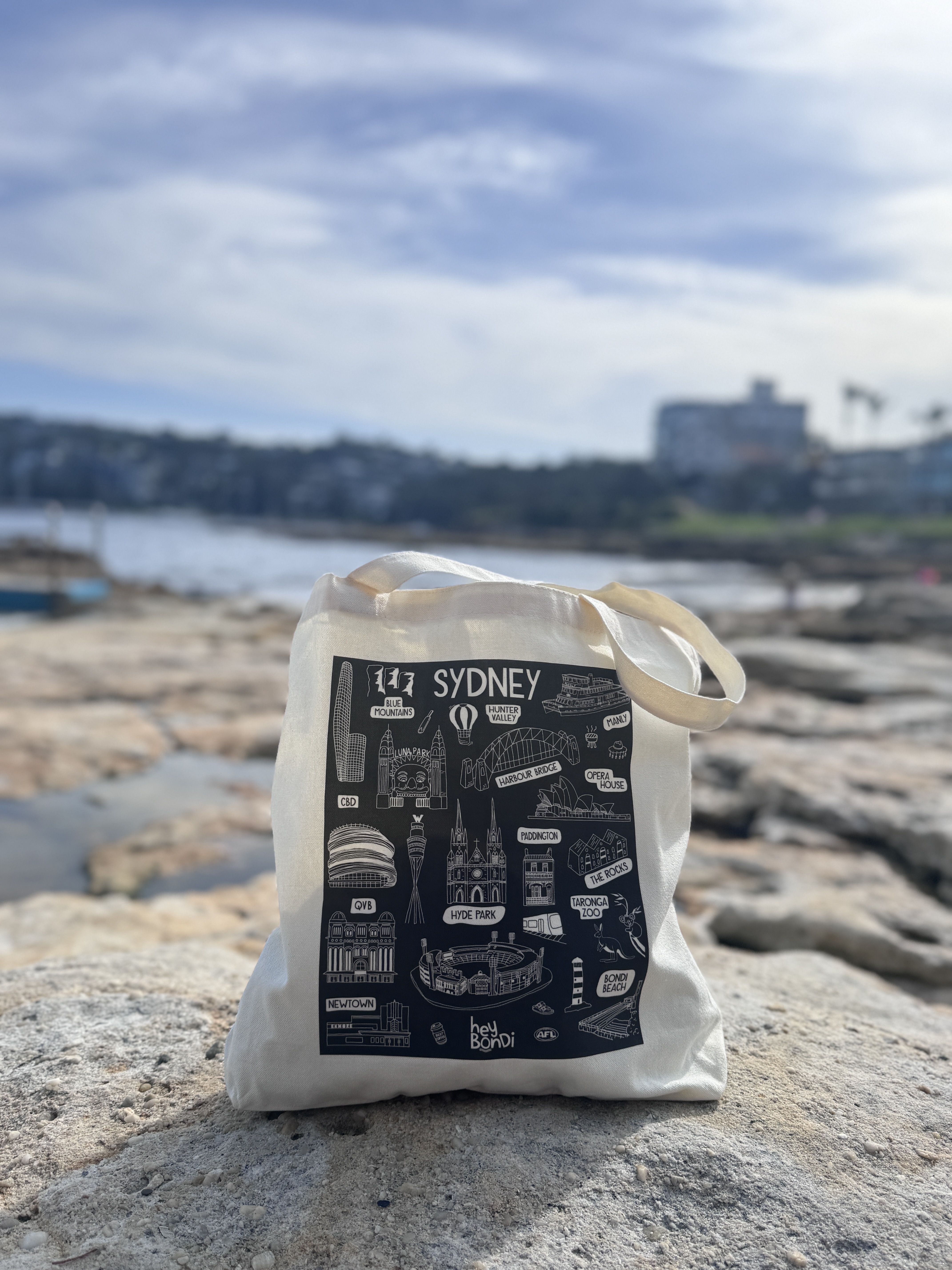  Sydney Black Tote Bag