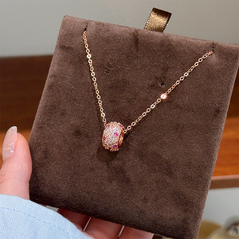 Elegant Rose Gold Pendant Necklace