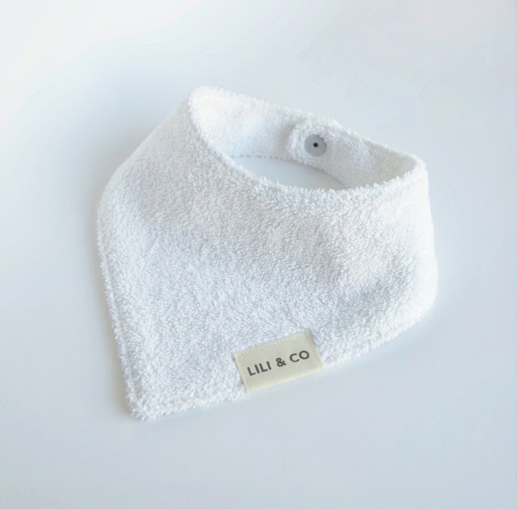 Babero Bandana Clásico: El Toque Chic