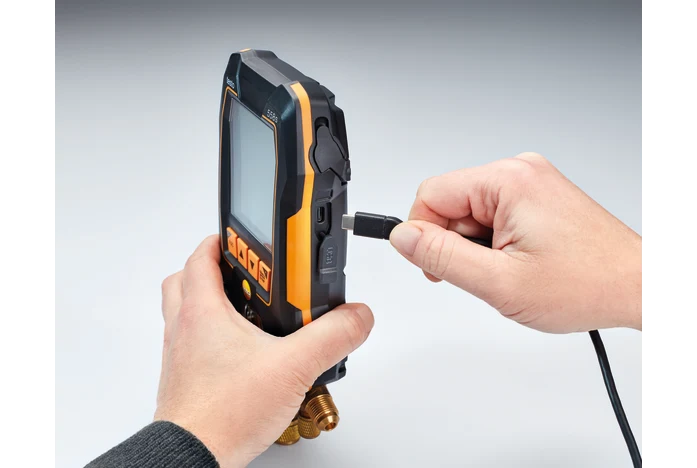 testo 558s - Analizador digital de refrigeración con bloque de válvulas de 4 vías y pantalla táctil intuitiva