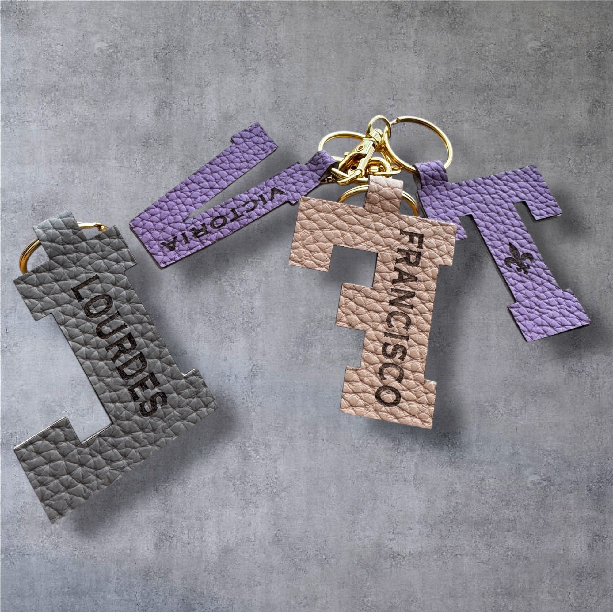 Llavero "Letra de Piel vegana" personalizado