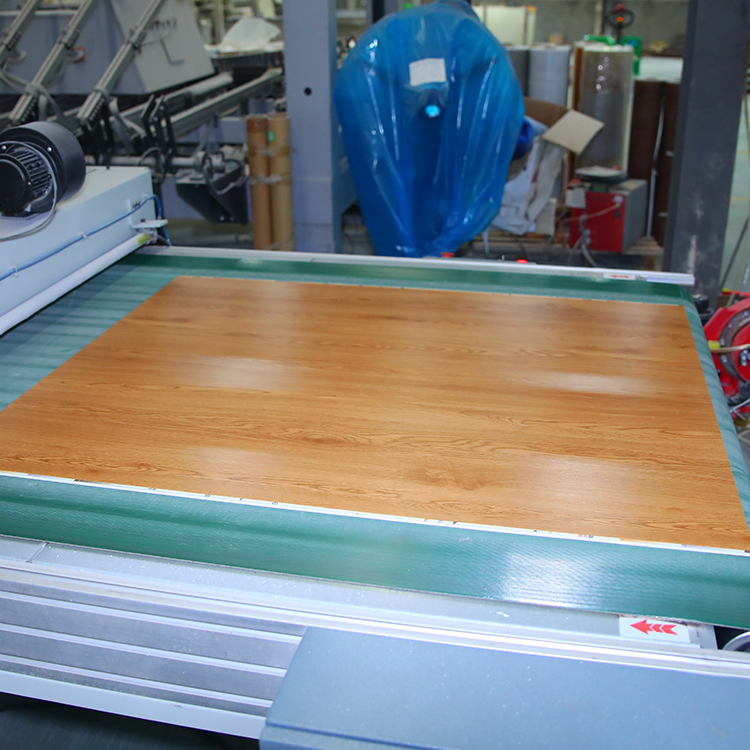 OEM 8Mm Vinyl Spc Laminate Flooring Tiles 