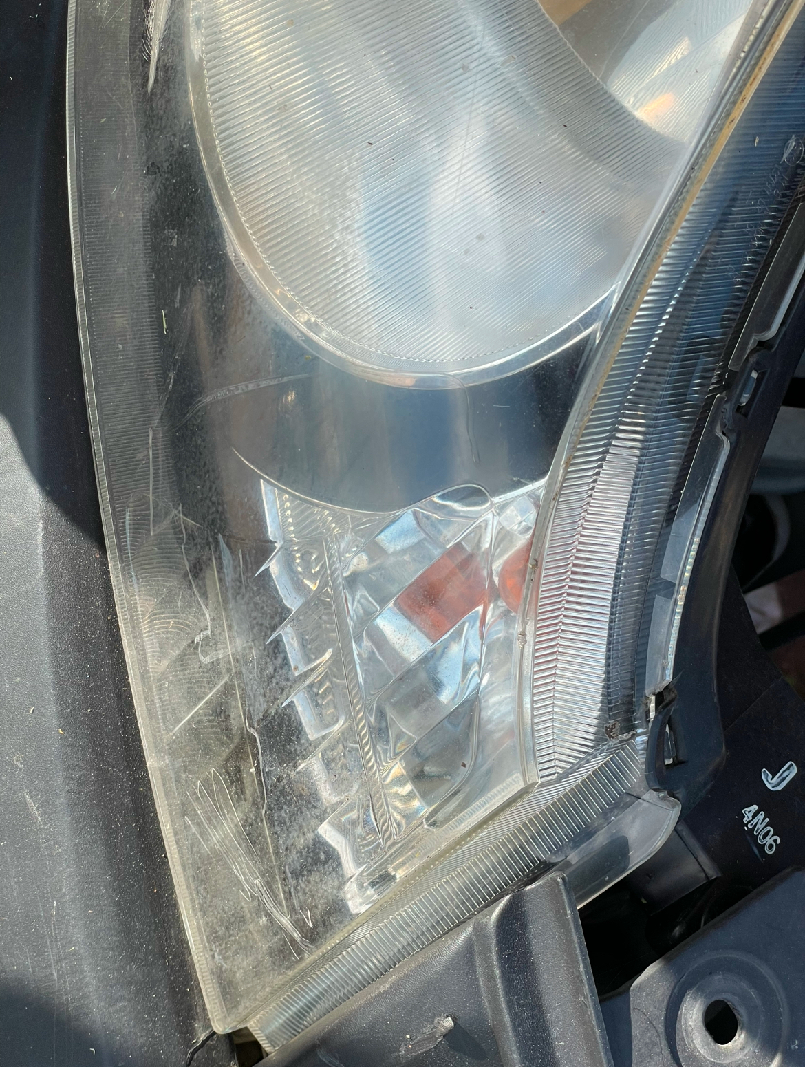 Nissan Advan headlight