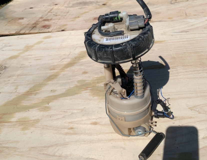 Nissan Advan Fuel Pump housing