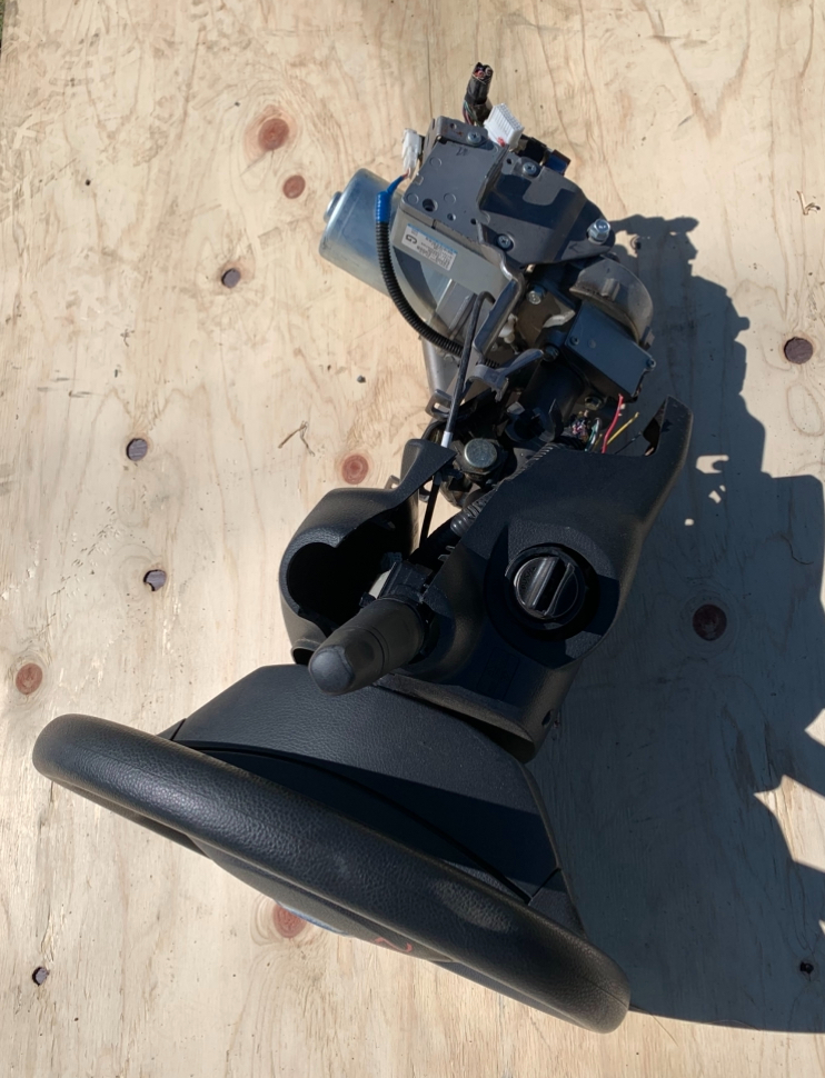 Nissan Advan Steering complete & accessories