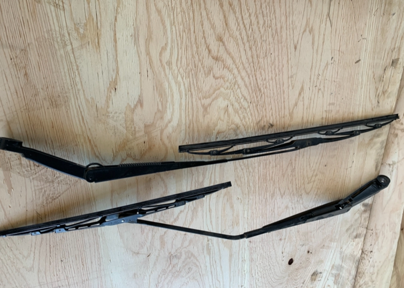 Nissan Advan Wipers arms