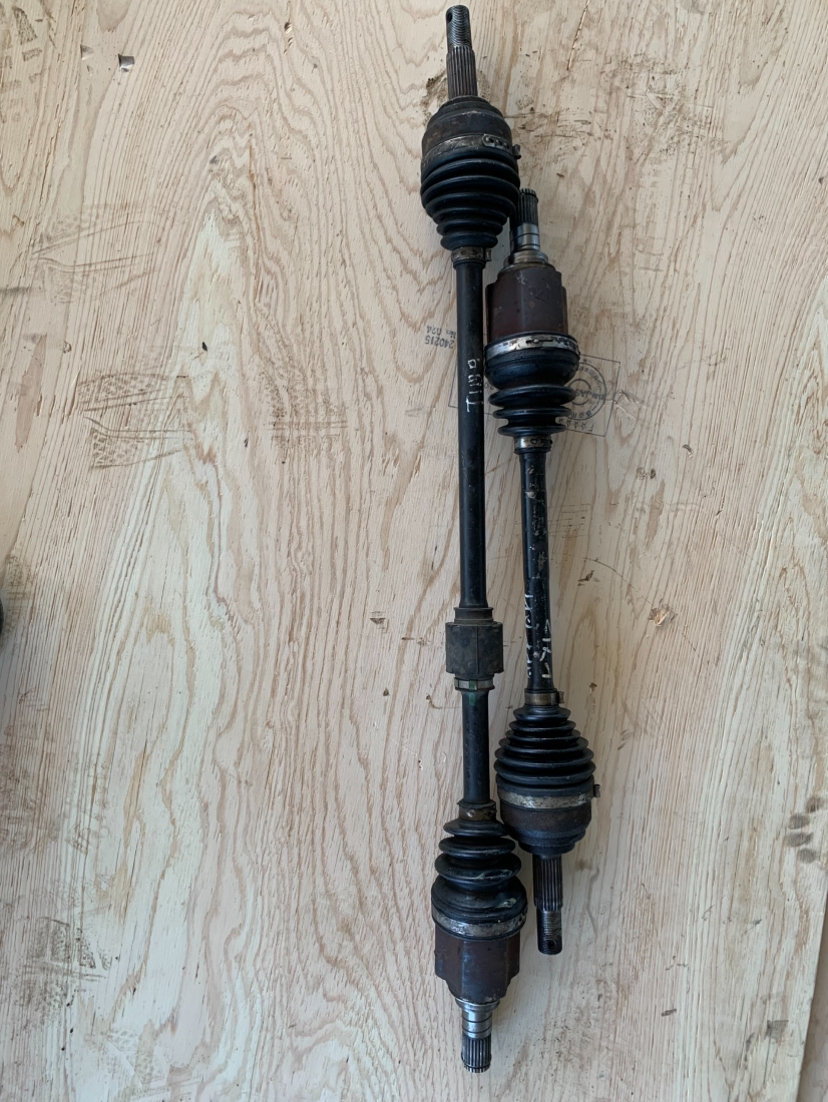Nissan Advan drive Shafts