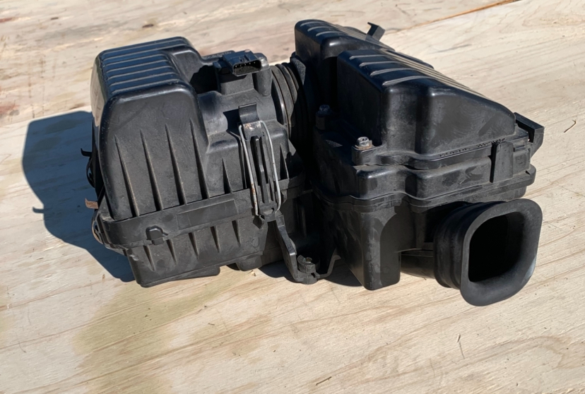 Honda Fit GP6 Air cleaner housing