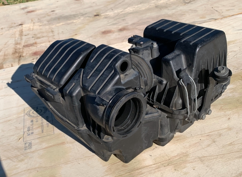 Honda Fit GP6 Air cleaner housing