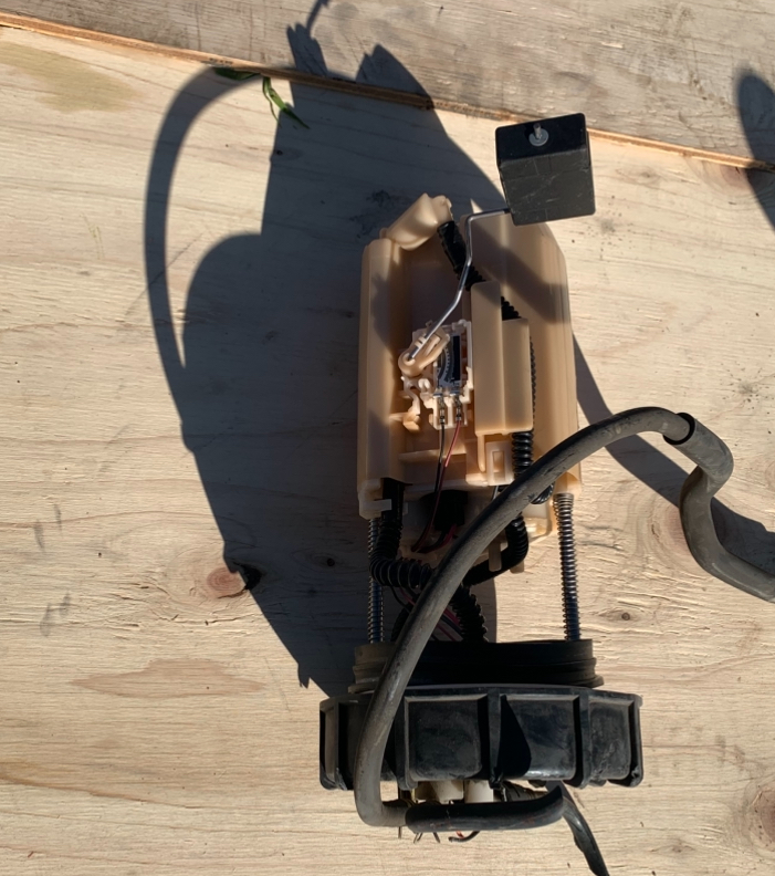 Honda Fit GE6 Fuel Pump housing