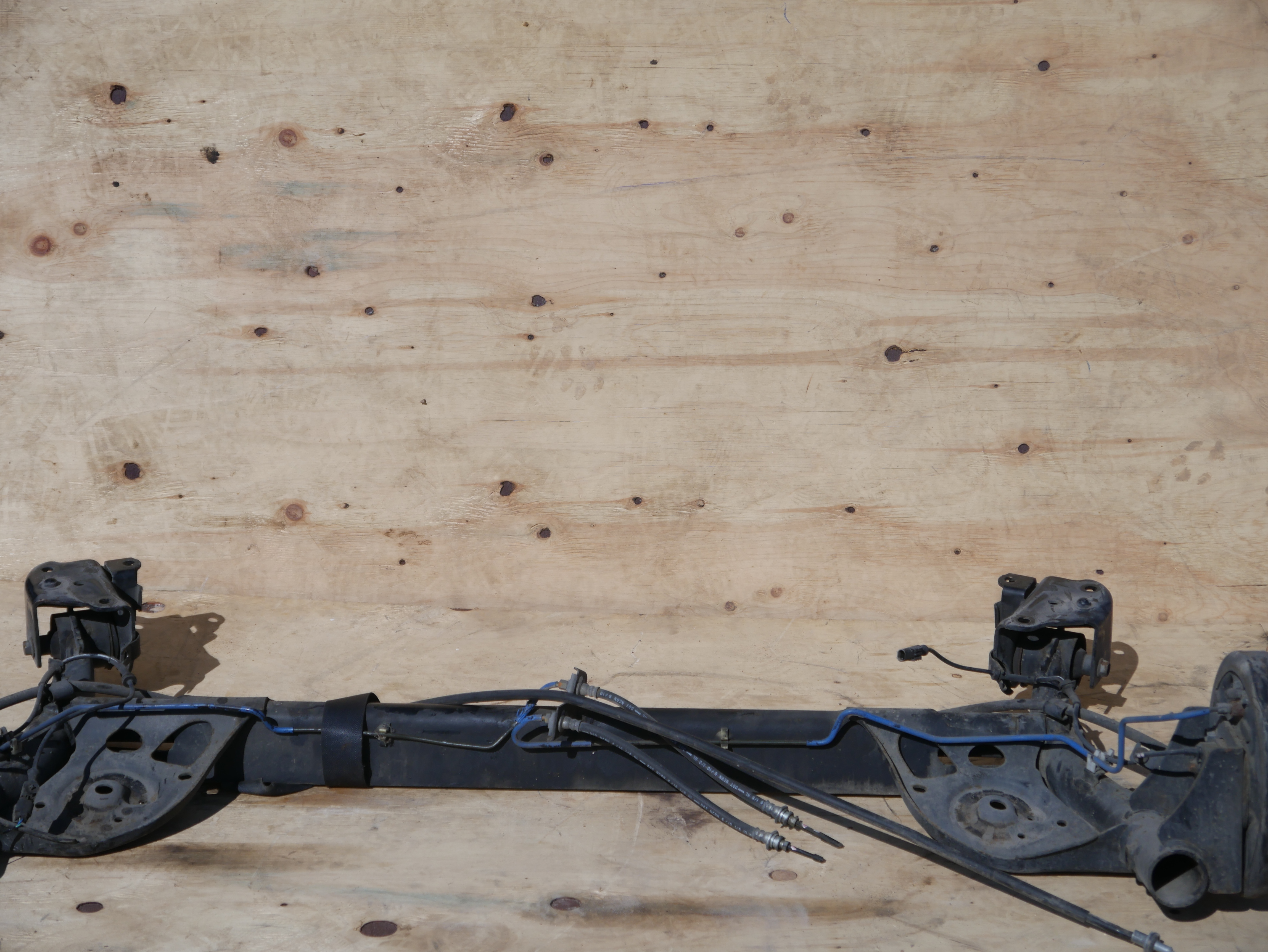 Nissan Note OLD  rear axel