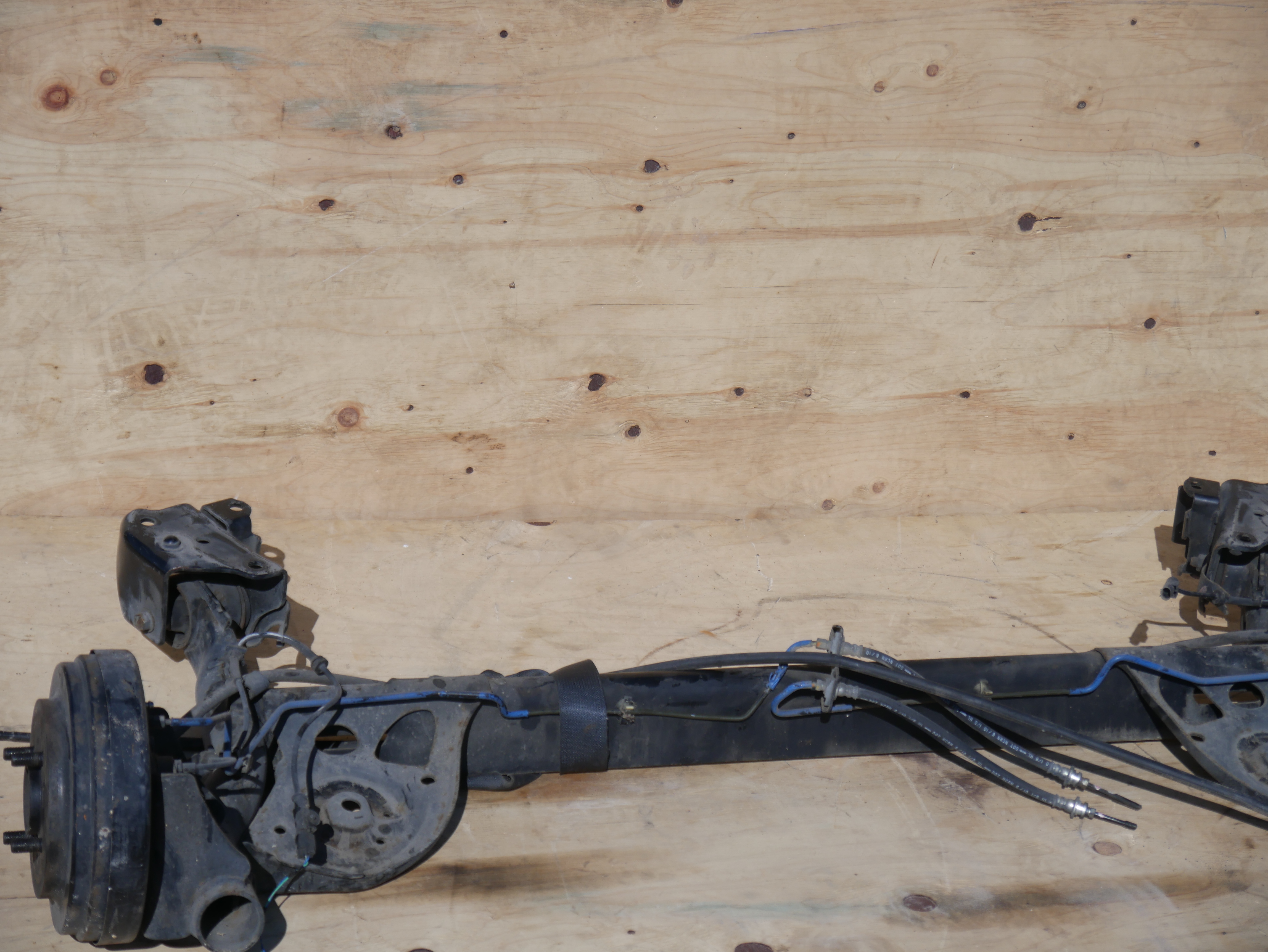 Nissan Note OLD  rear axel