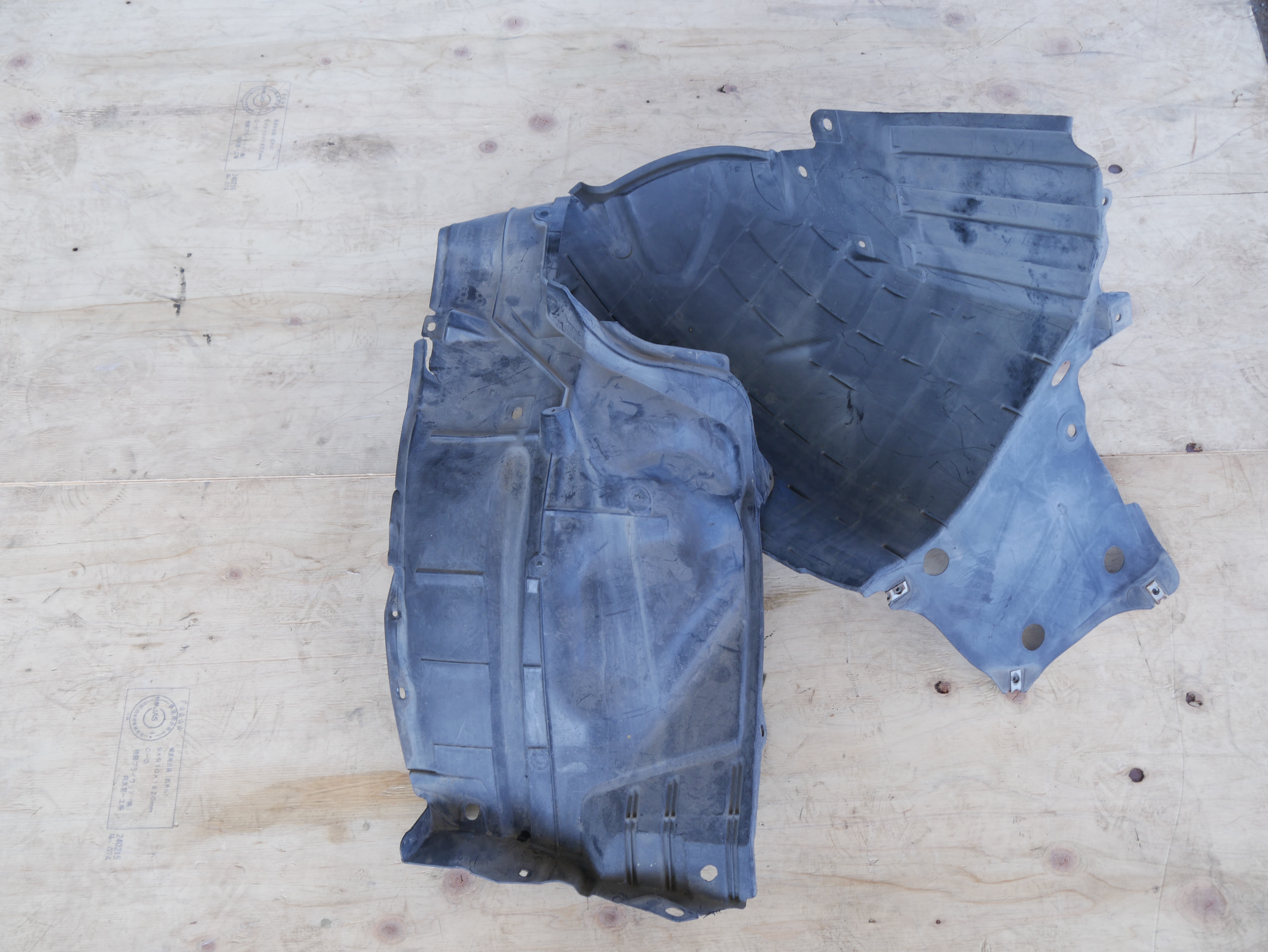 Nissan Note OLD FENDER Liner