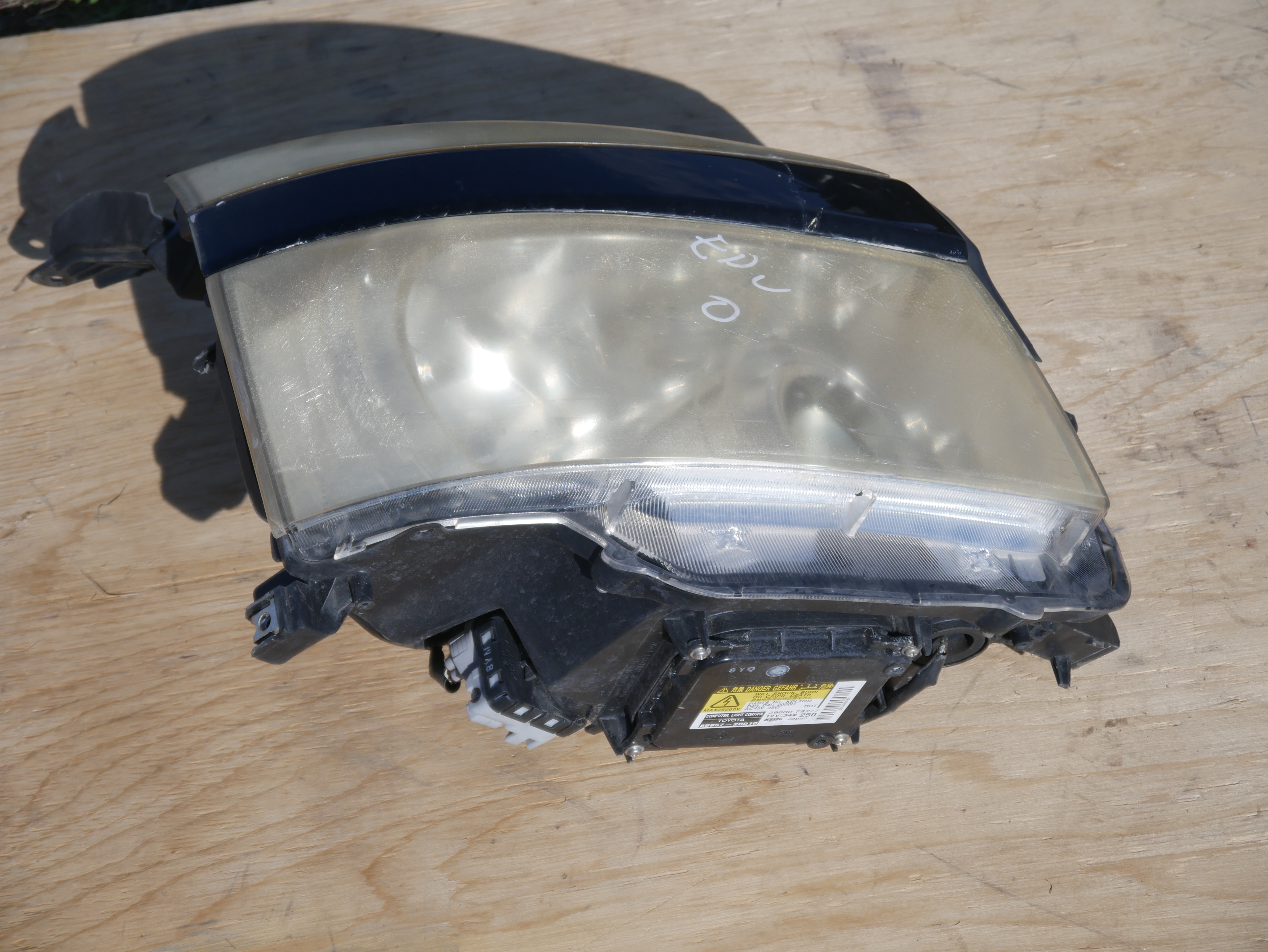 Voxy 2012 Headlight