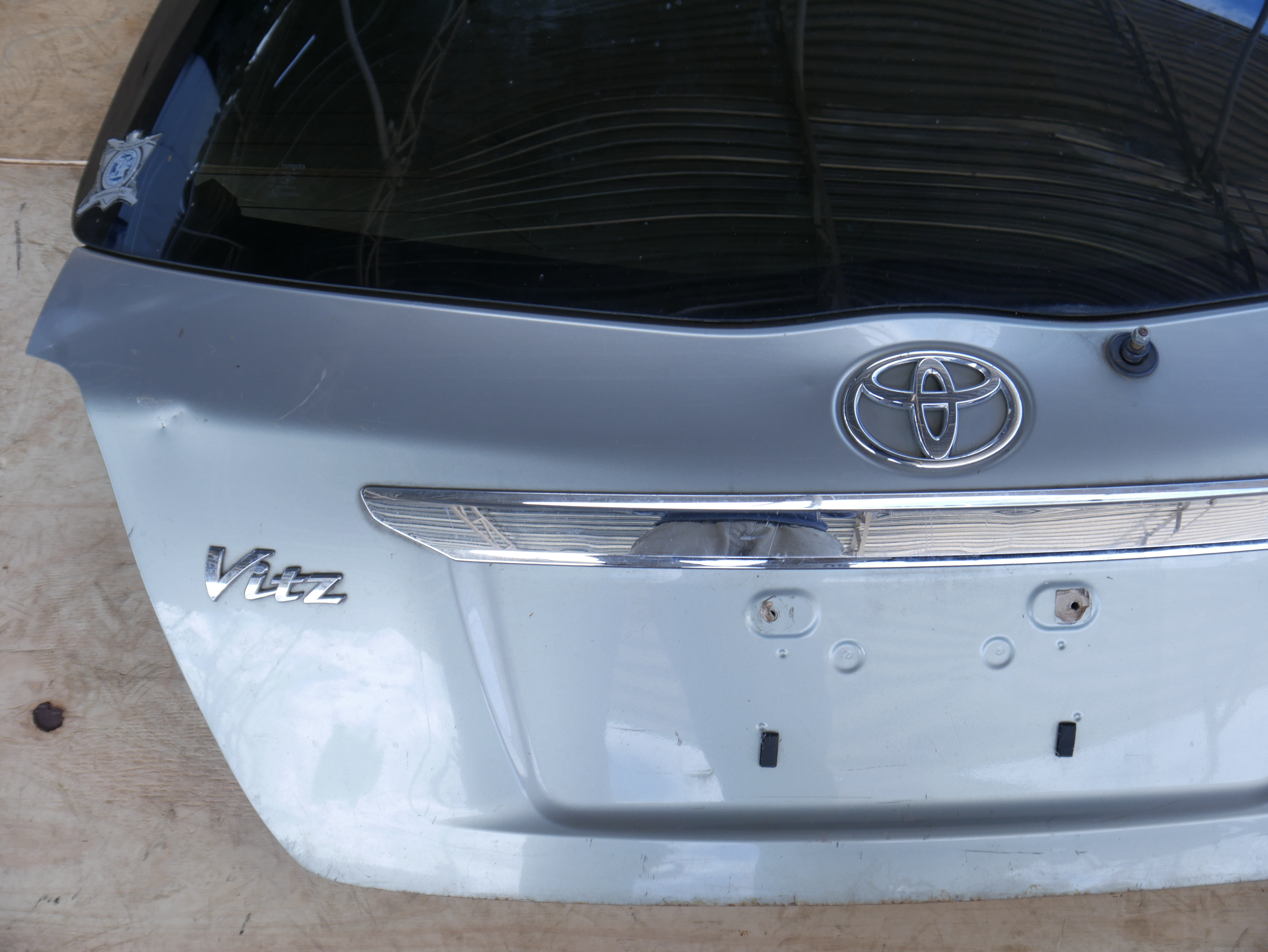 Toyota Vitz 2012 boot l