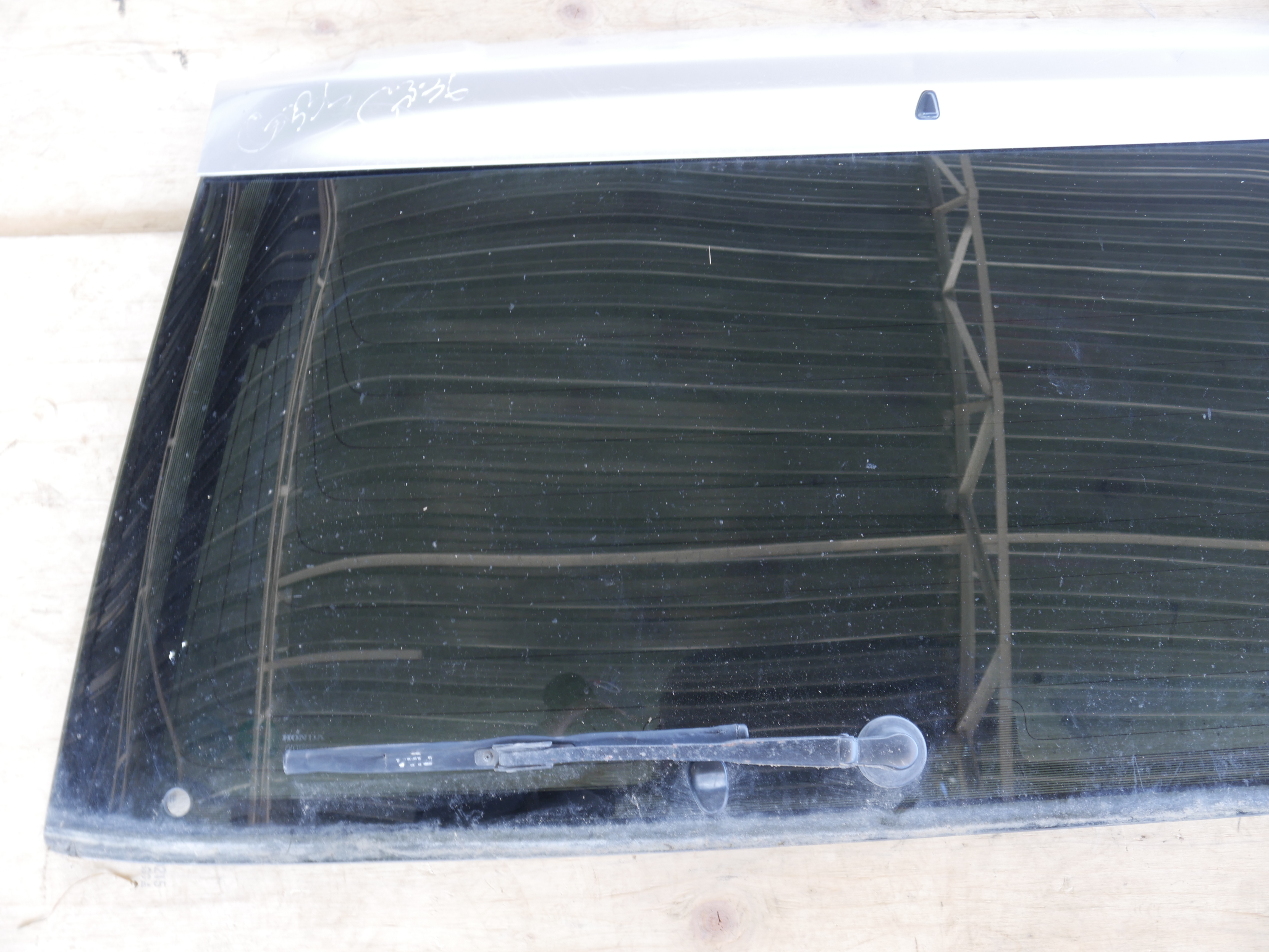 CRV RD1 BOOT LID SCREEN