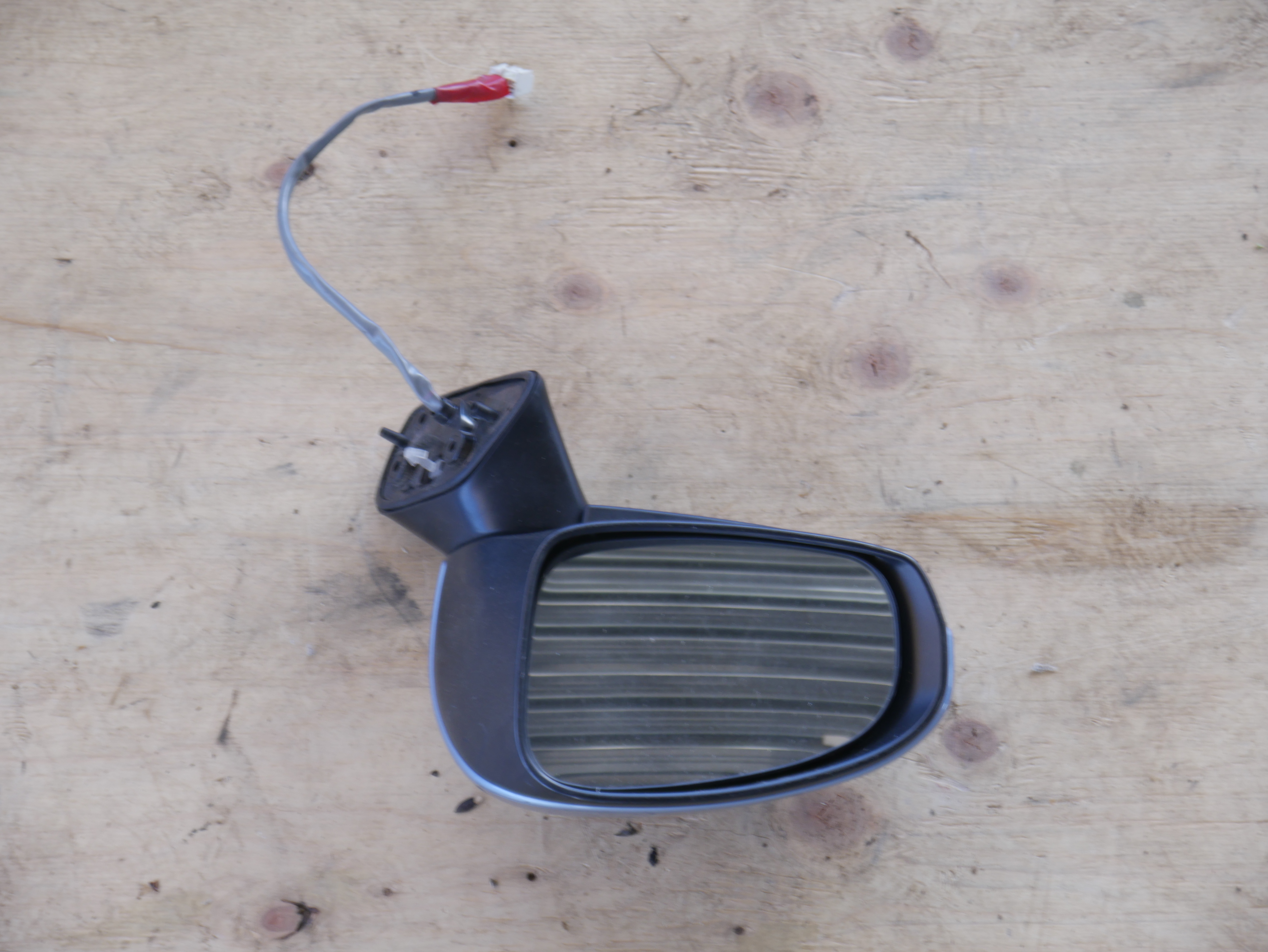 Toyota Ractis Side View Mirror