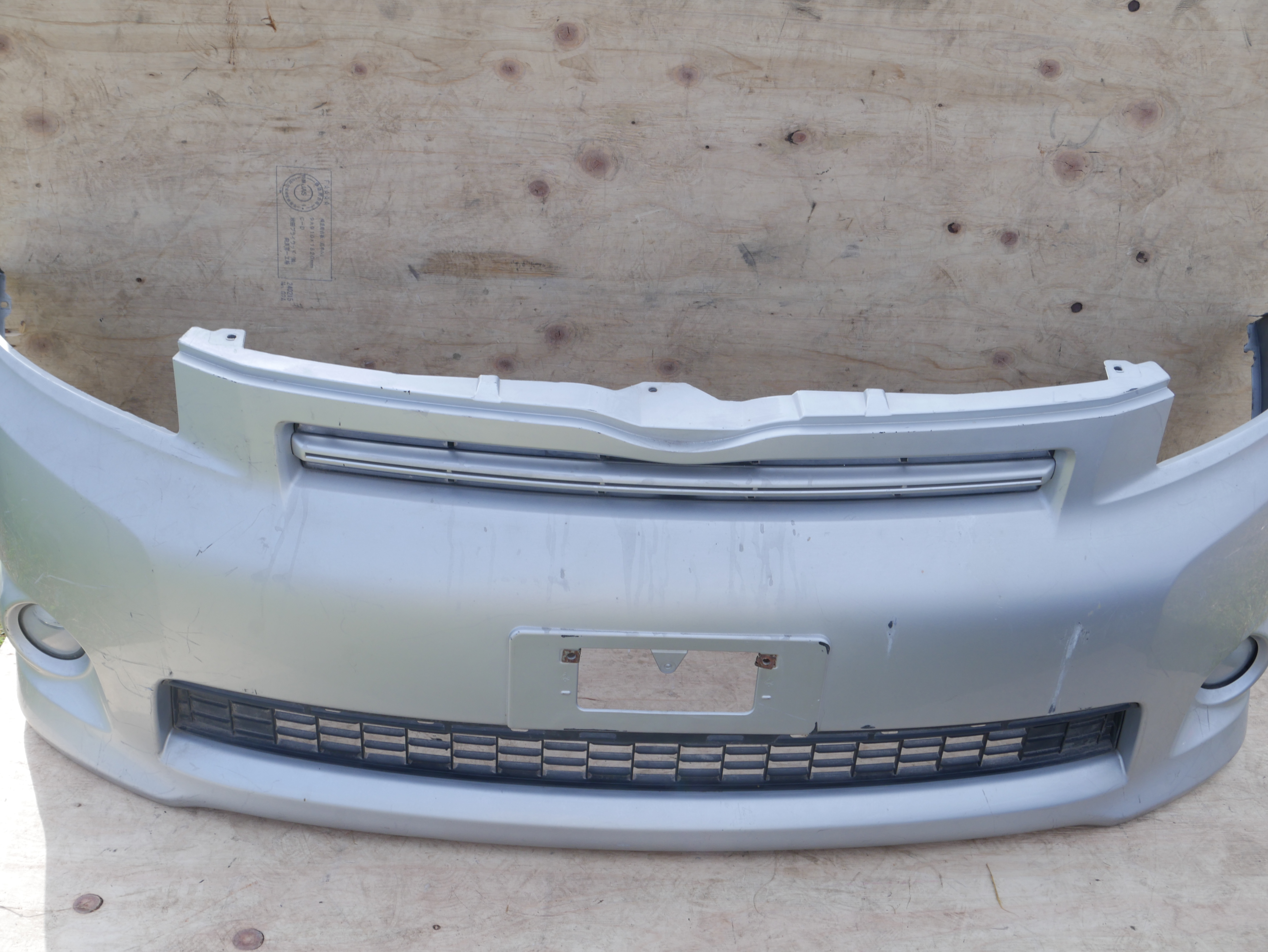 Voxy Noah Bumper