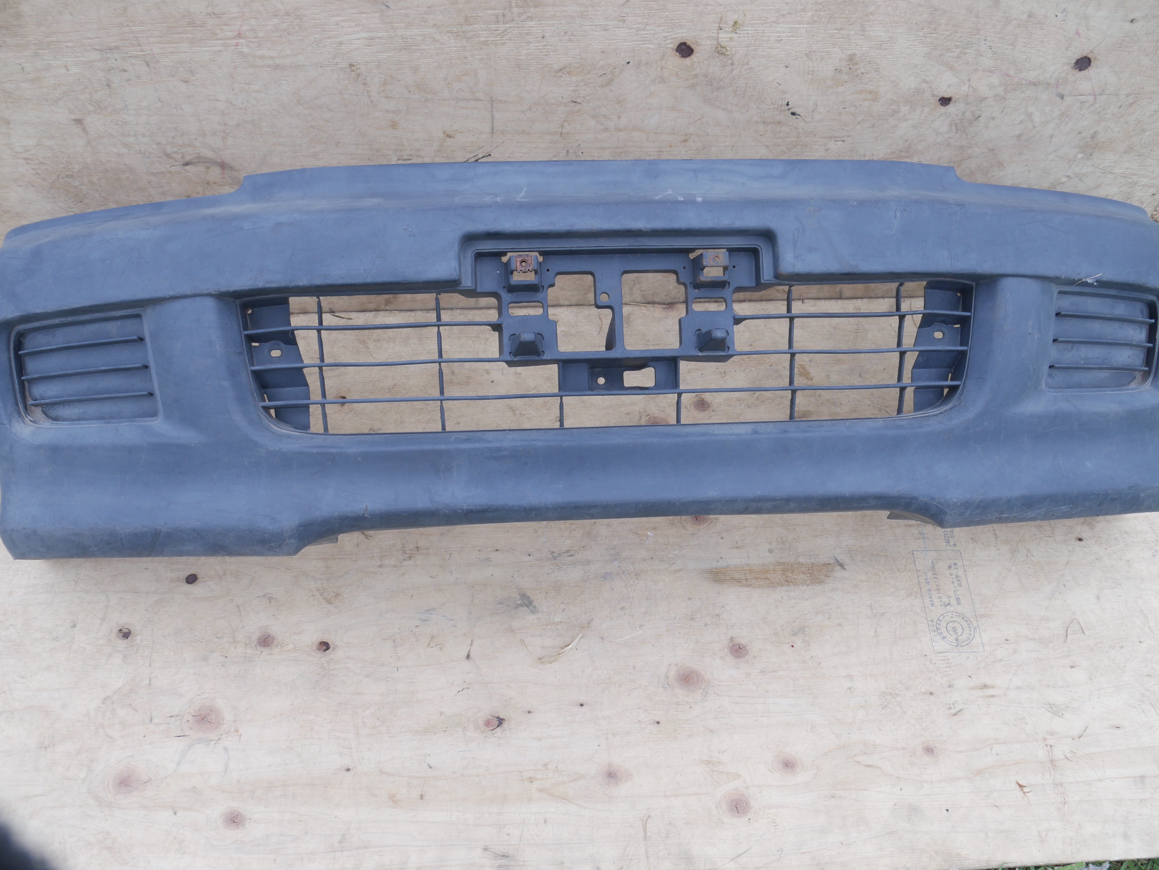 Noah old Front Bumper Grill