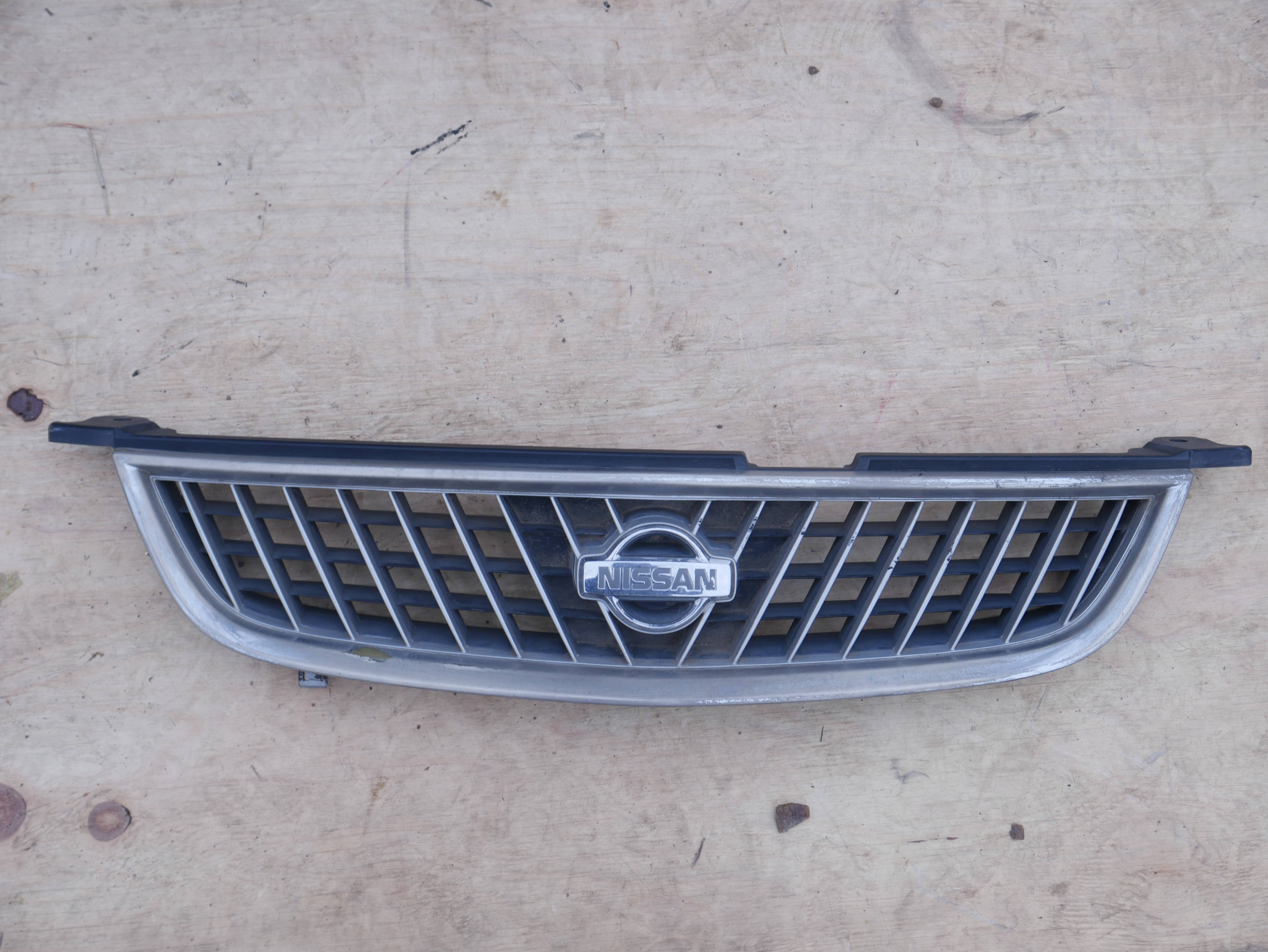 Nissan FB15 Grille