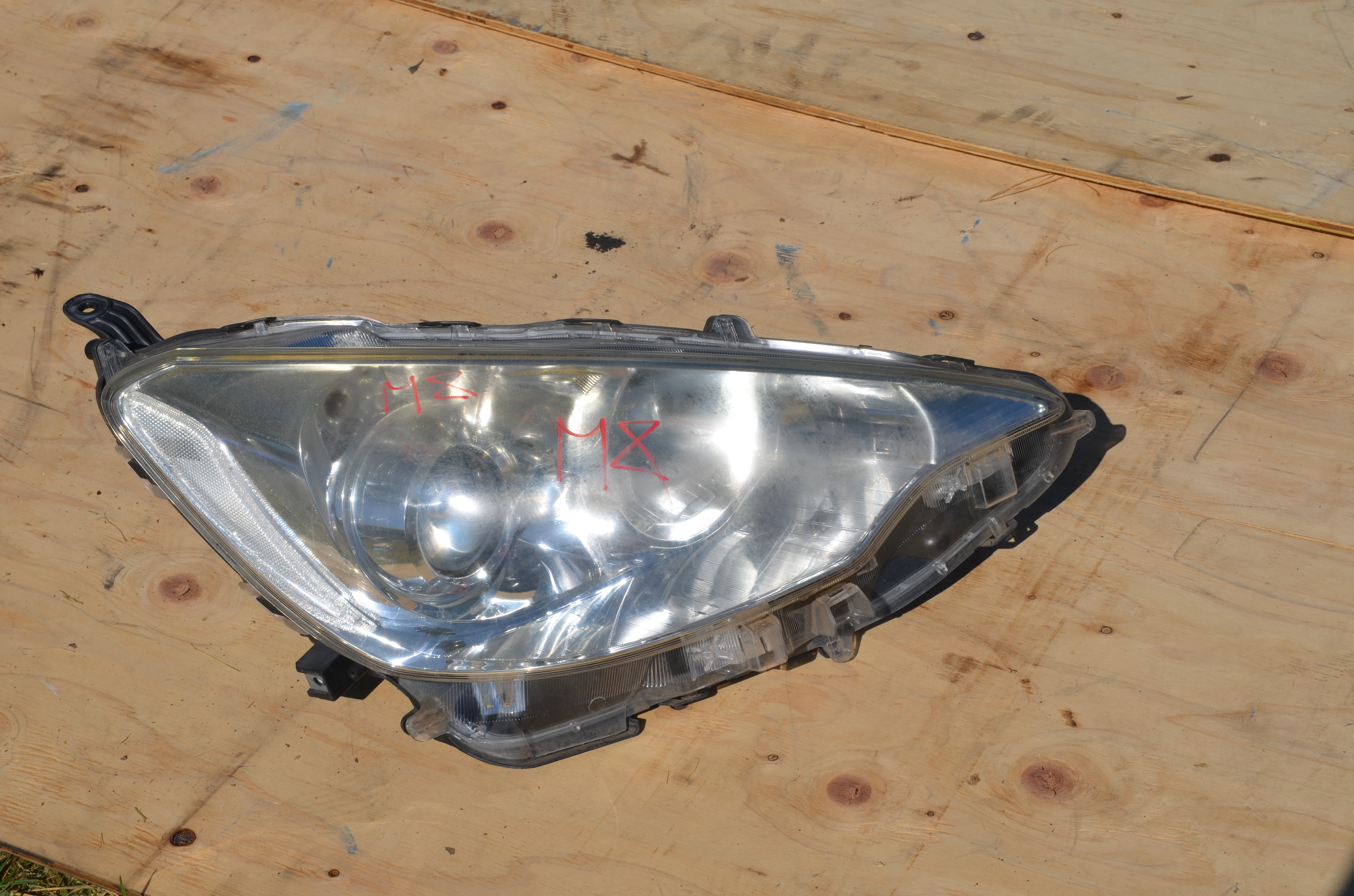 Toyota Aqua Headlight