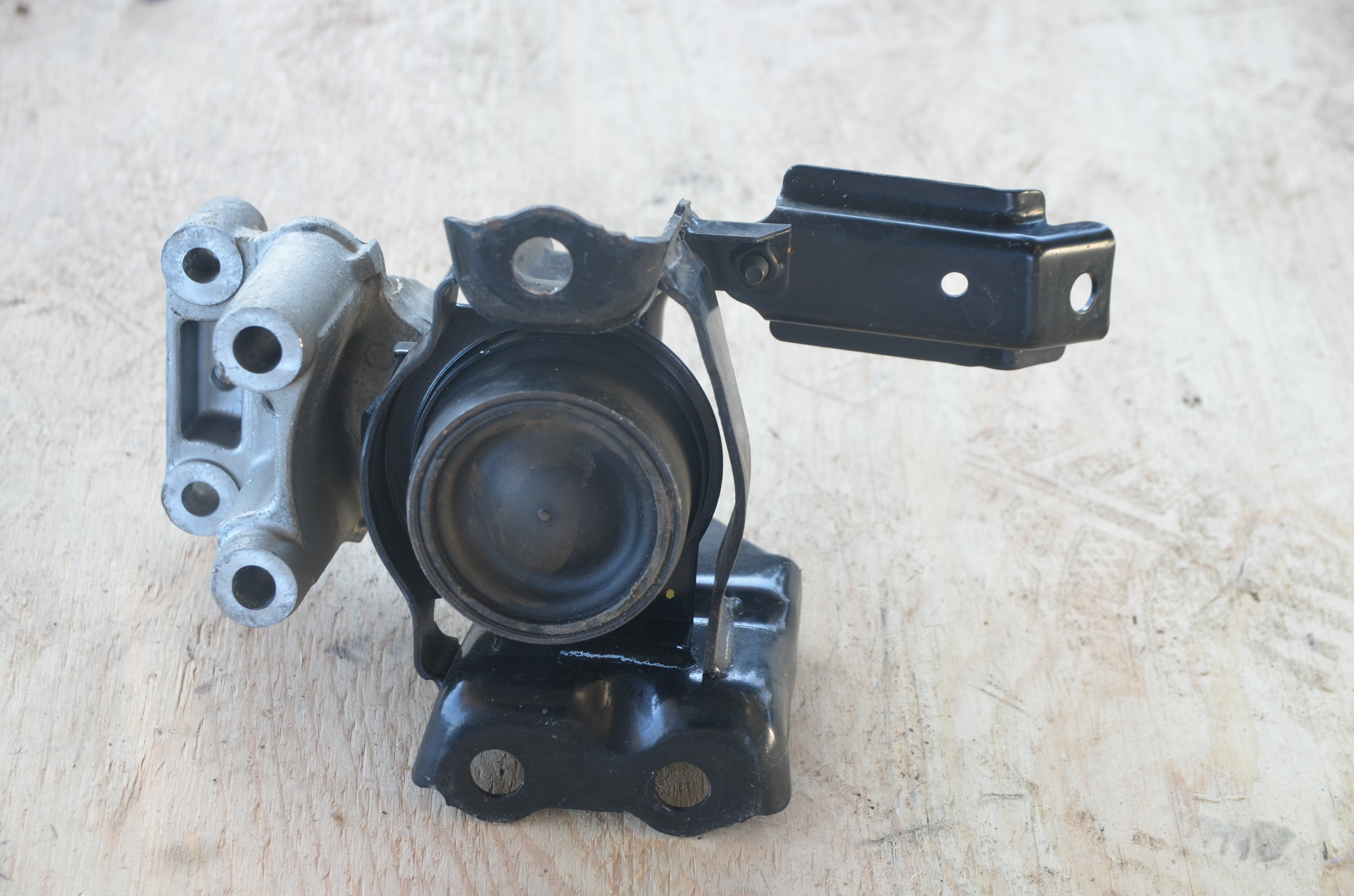 Toyota Aqua Engine Mounting