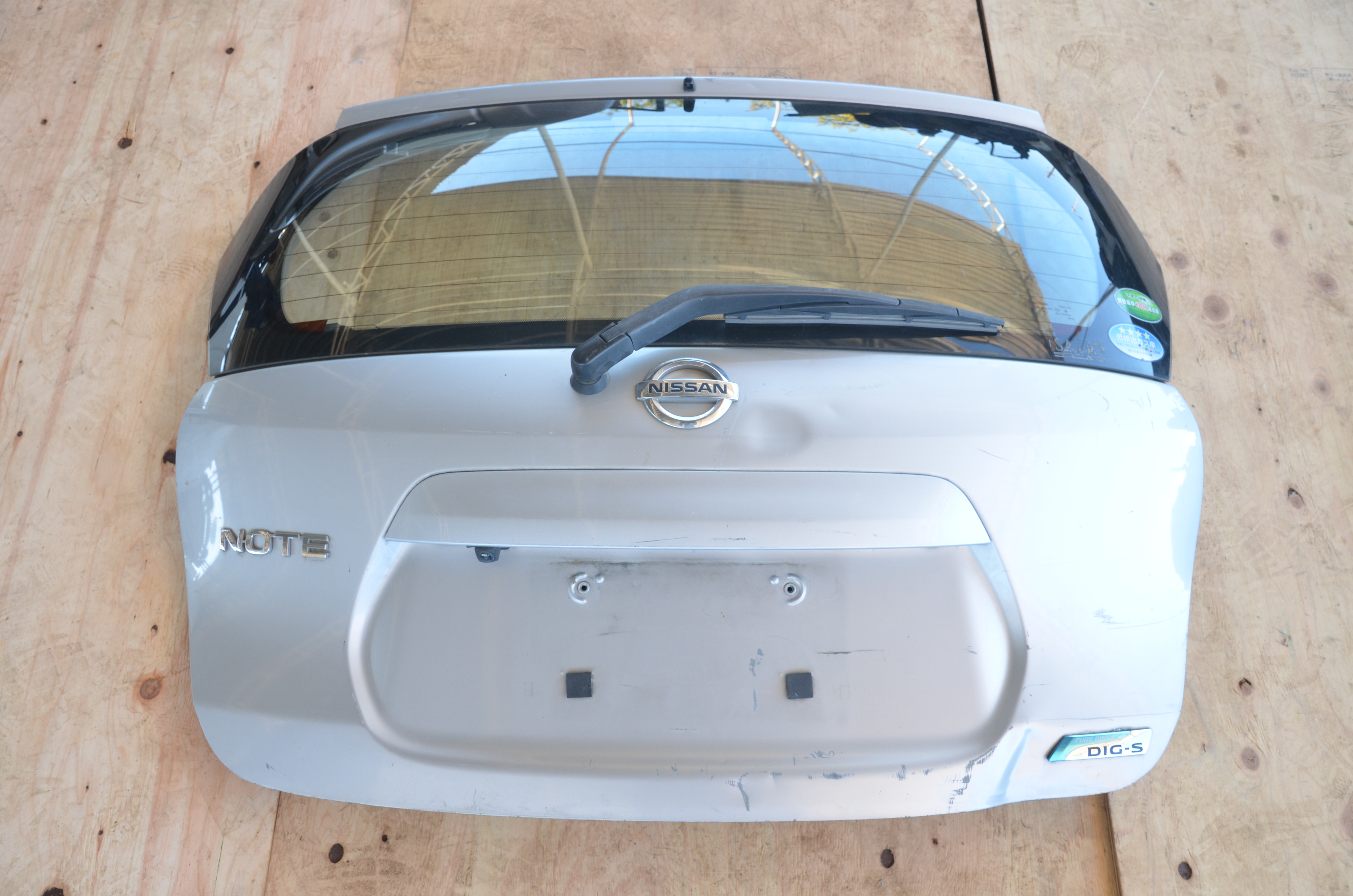 Nissan Note 2012 bot lid