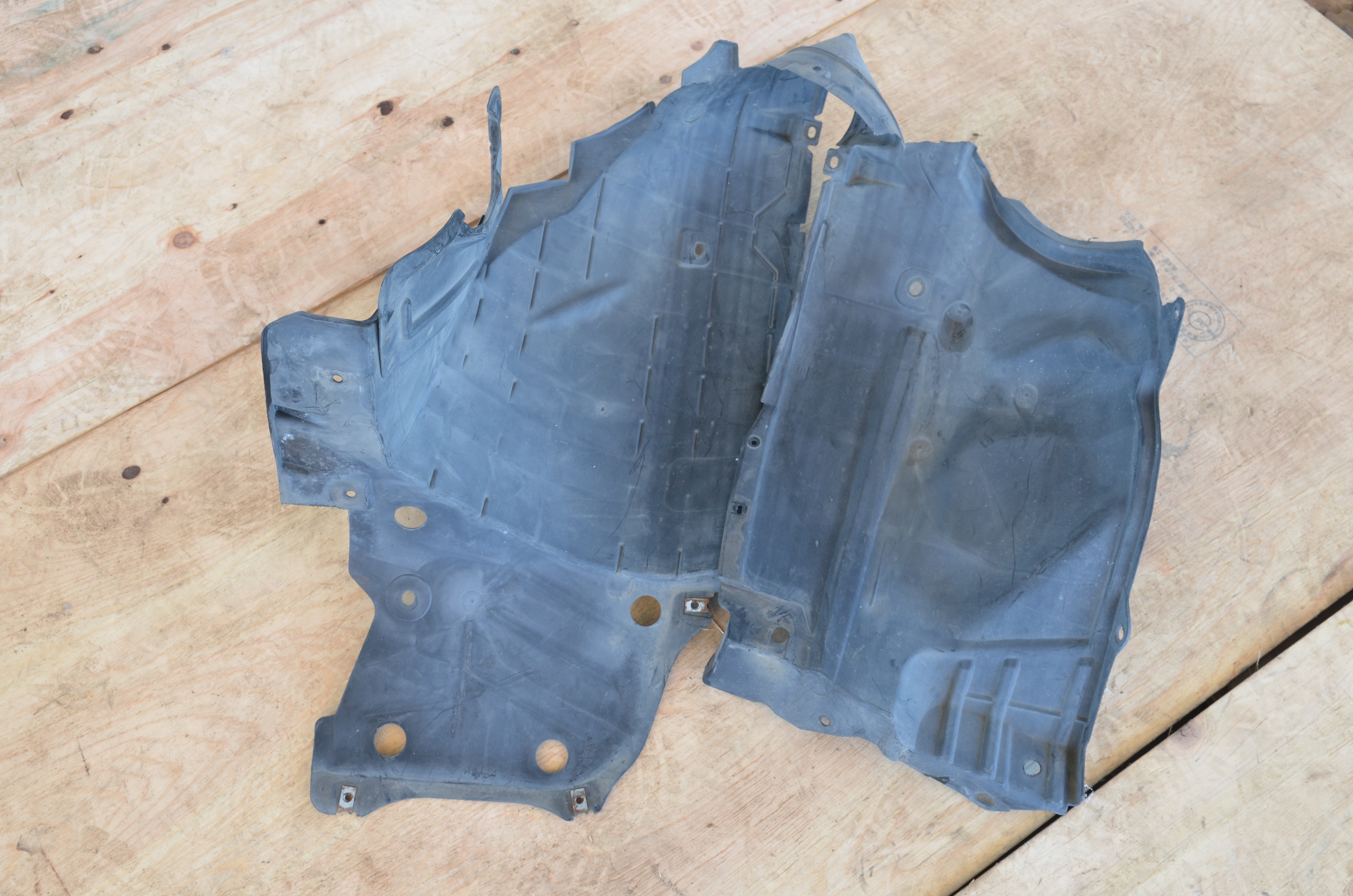 Nissan Note fender liner