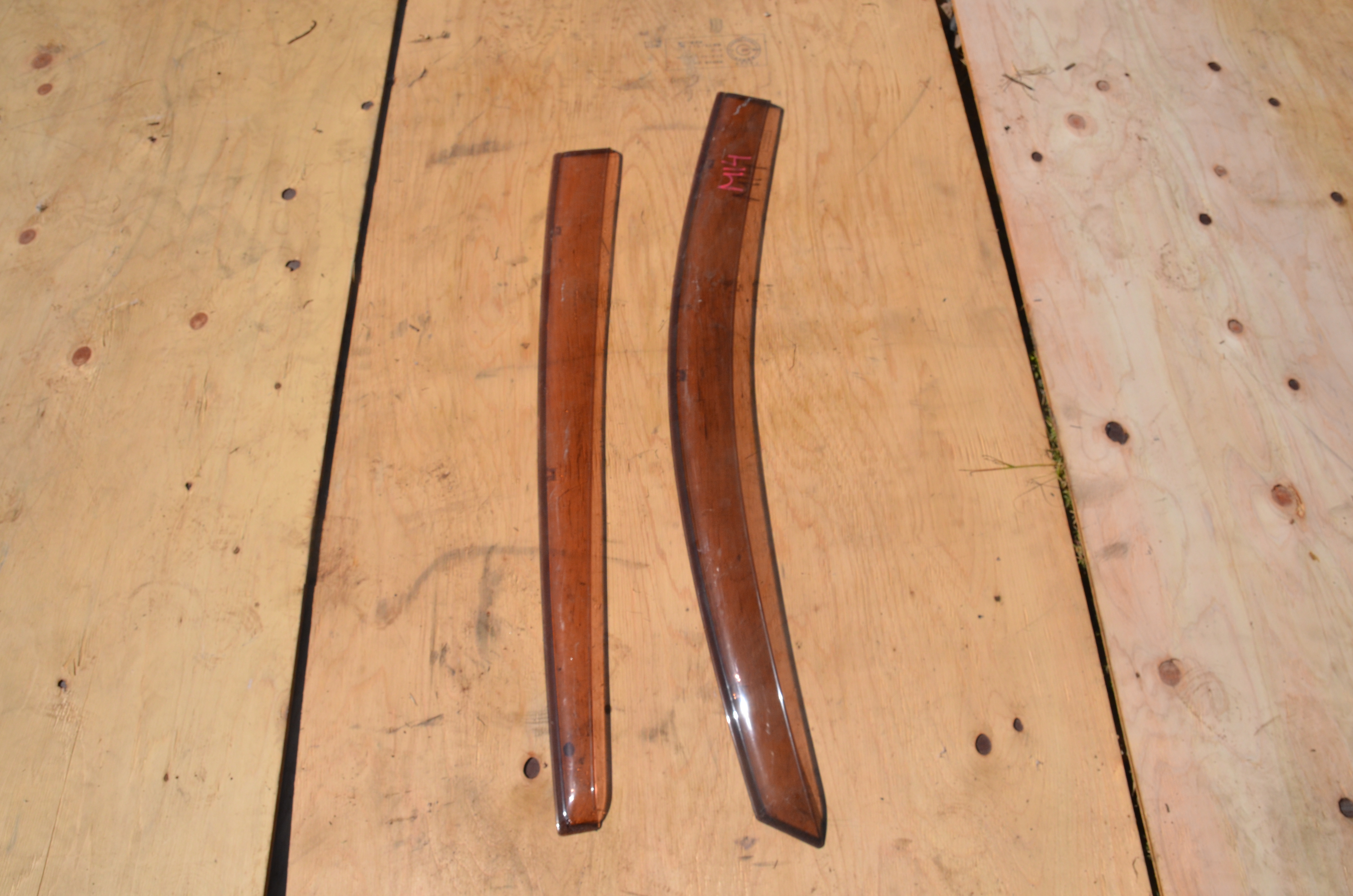 Nissan Tida Window shield