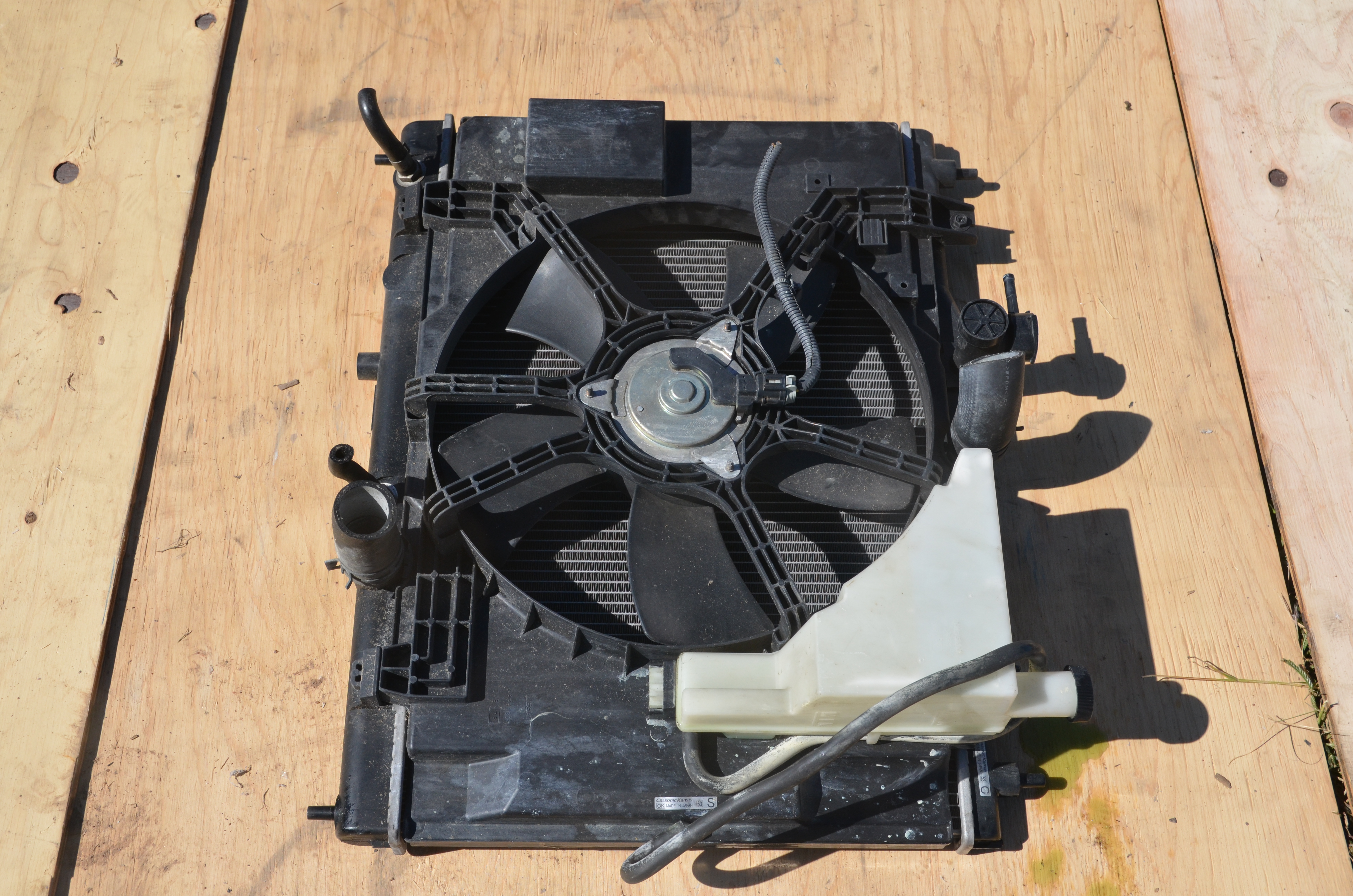 Nissan Tida Radiator and Cowling Fan