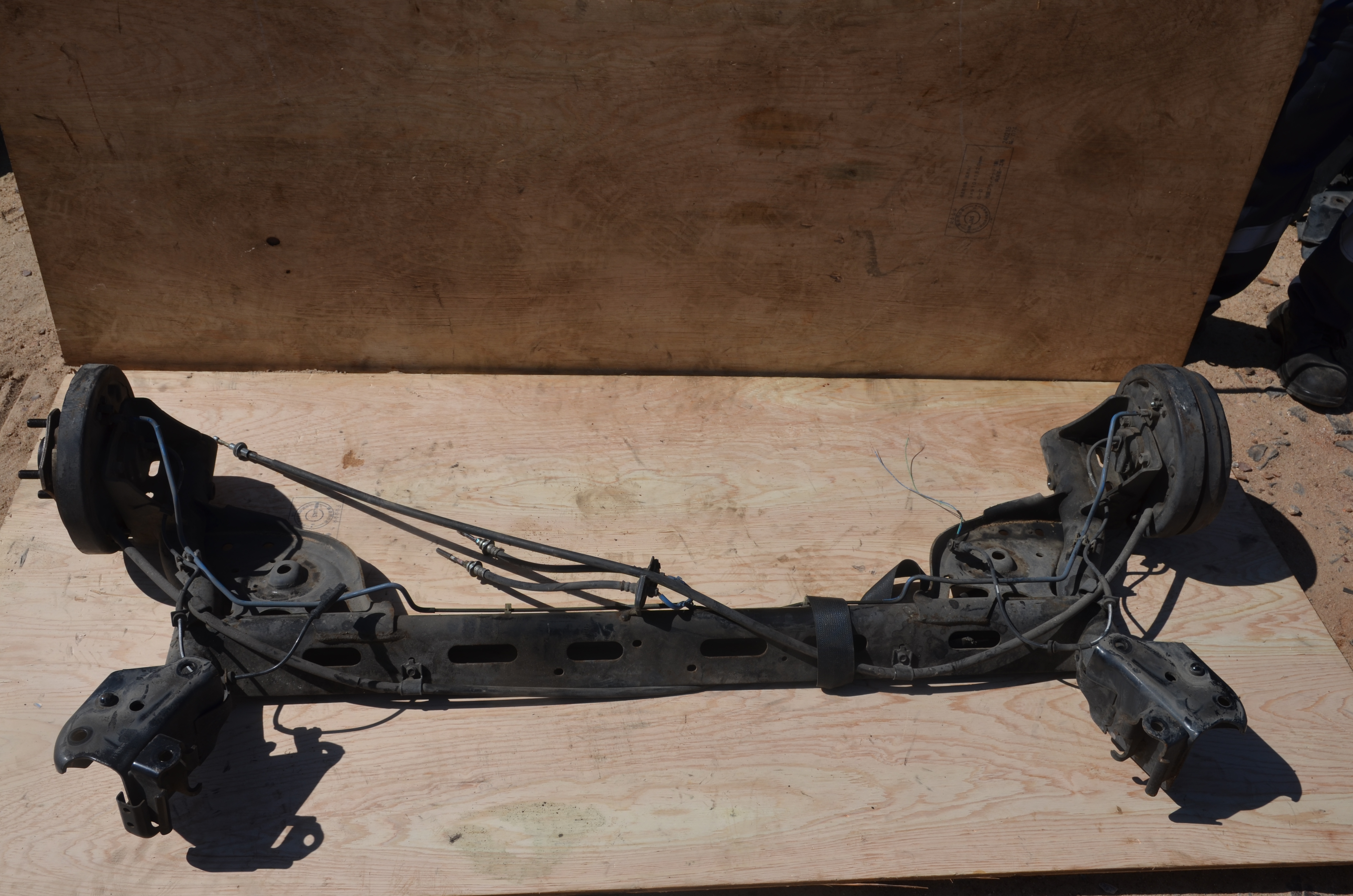 Nissan Tida Rear axale