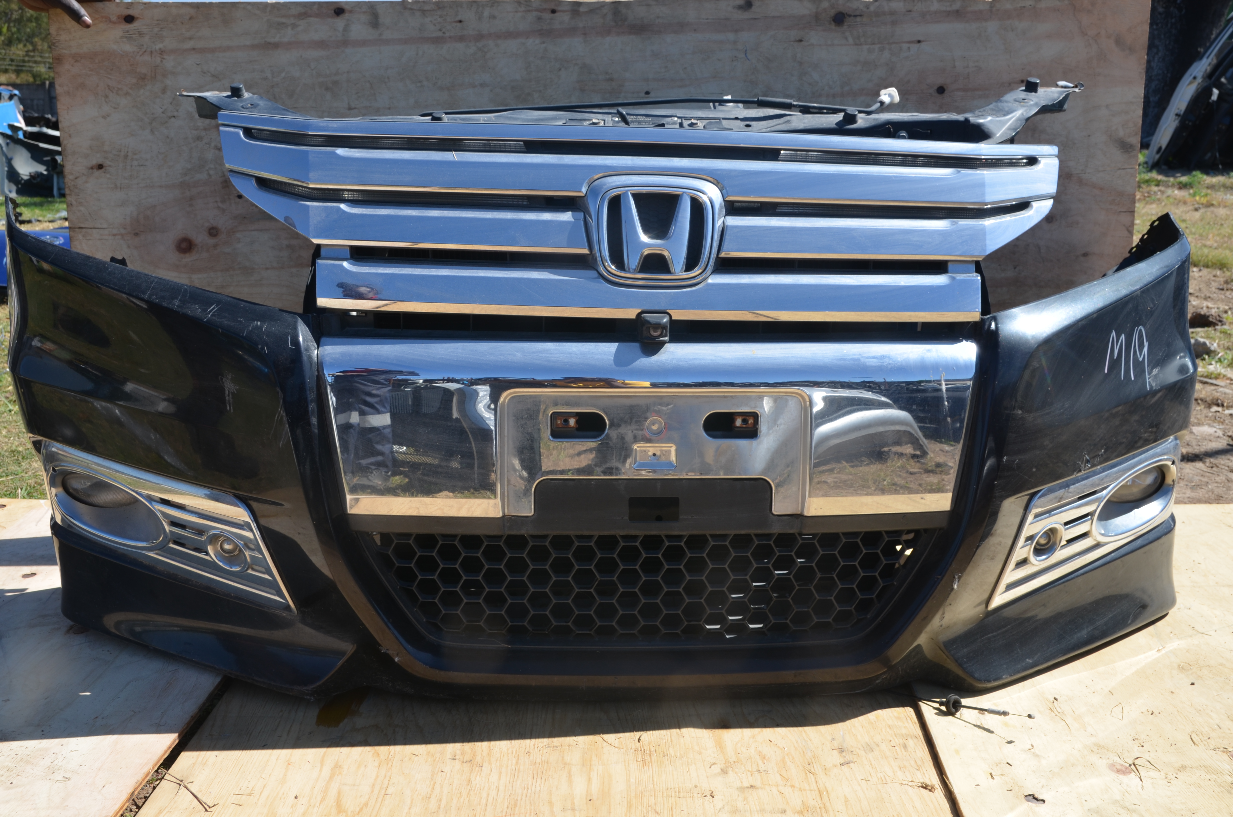 Honda Stepwagon Bumper with Grille