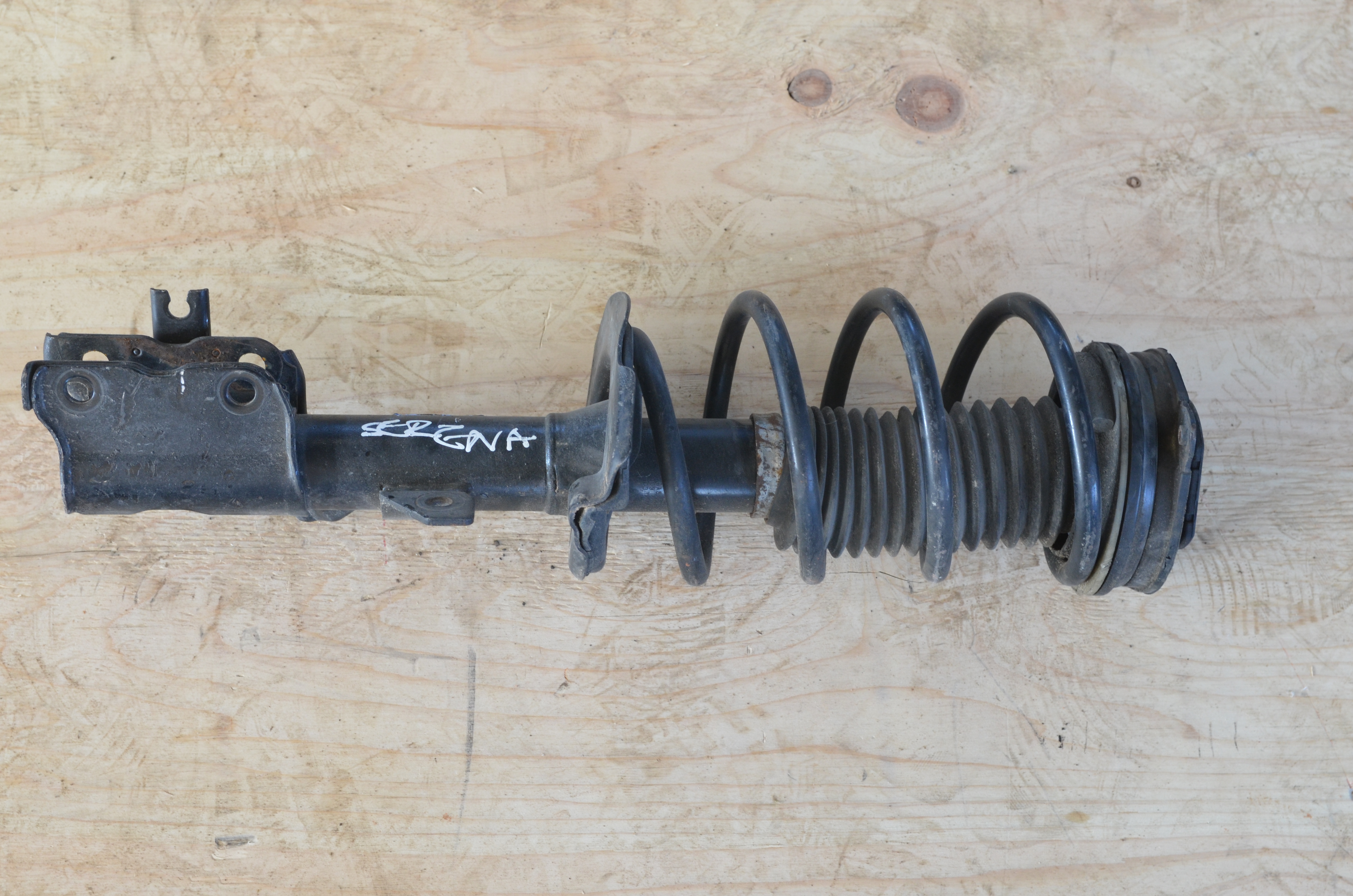 Nissan Serena 2016 Front Shock