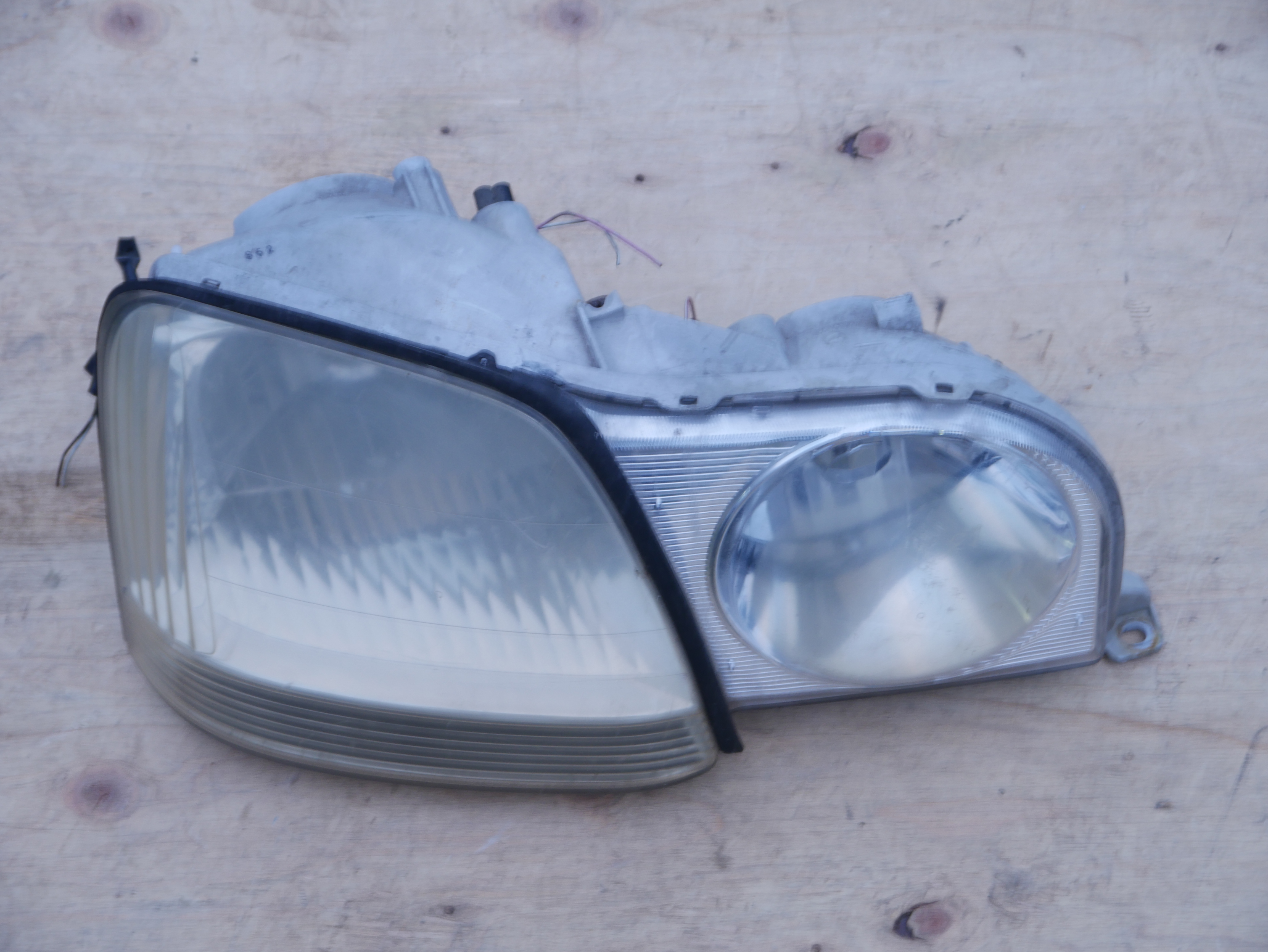 Toyota Progress Headlight