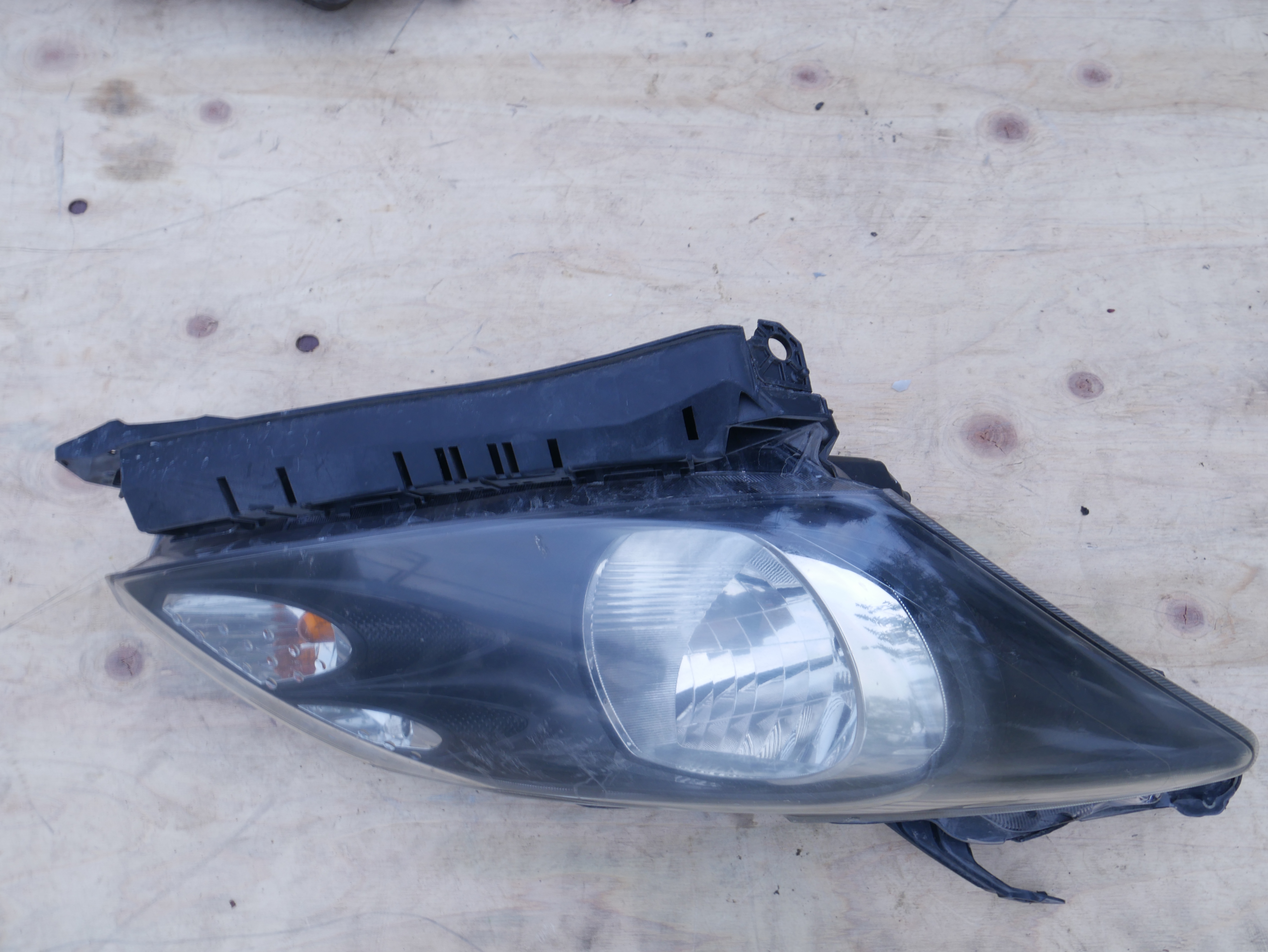 Honda Freed Headlight