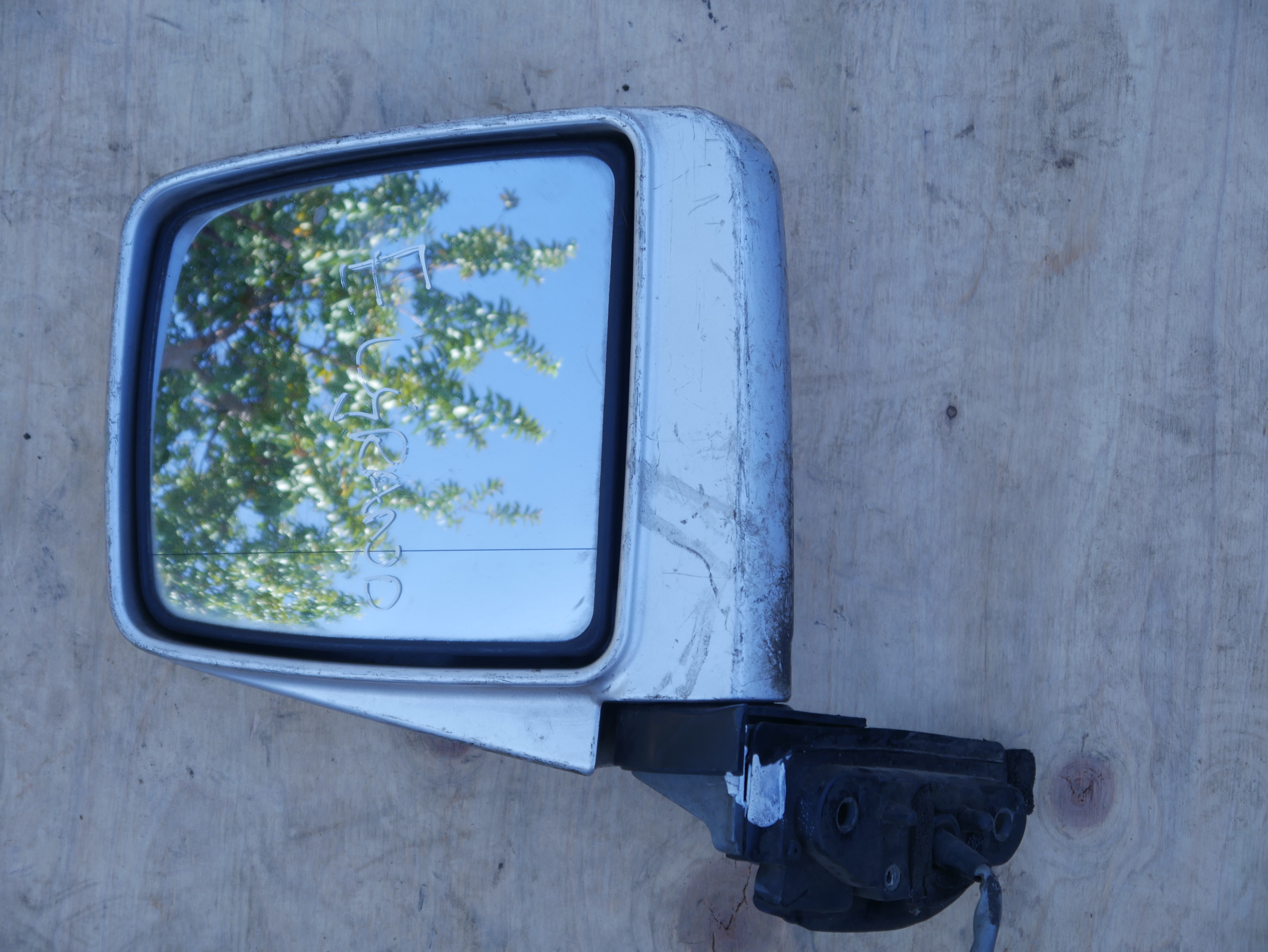 Elgrand Side Mirror