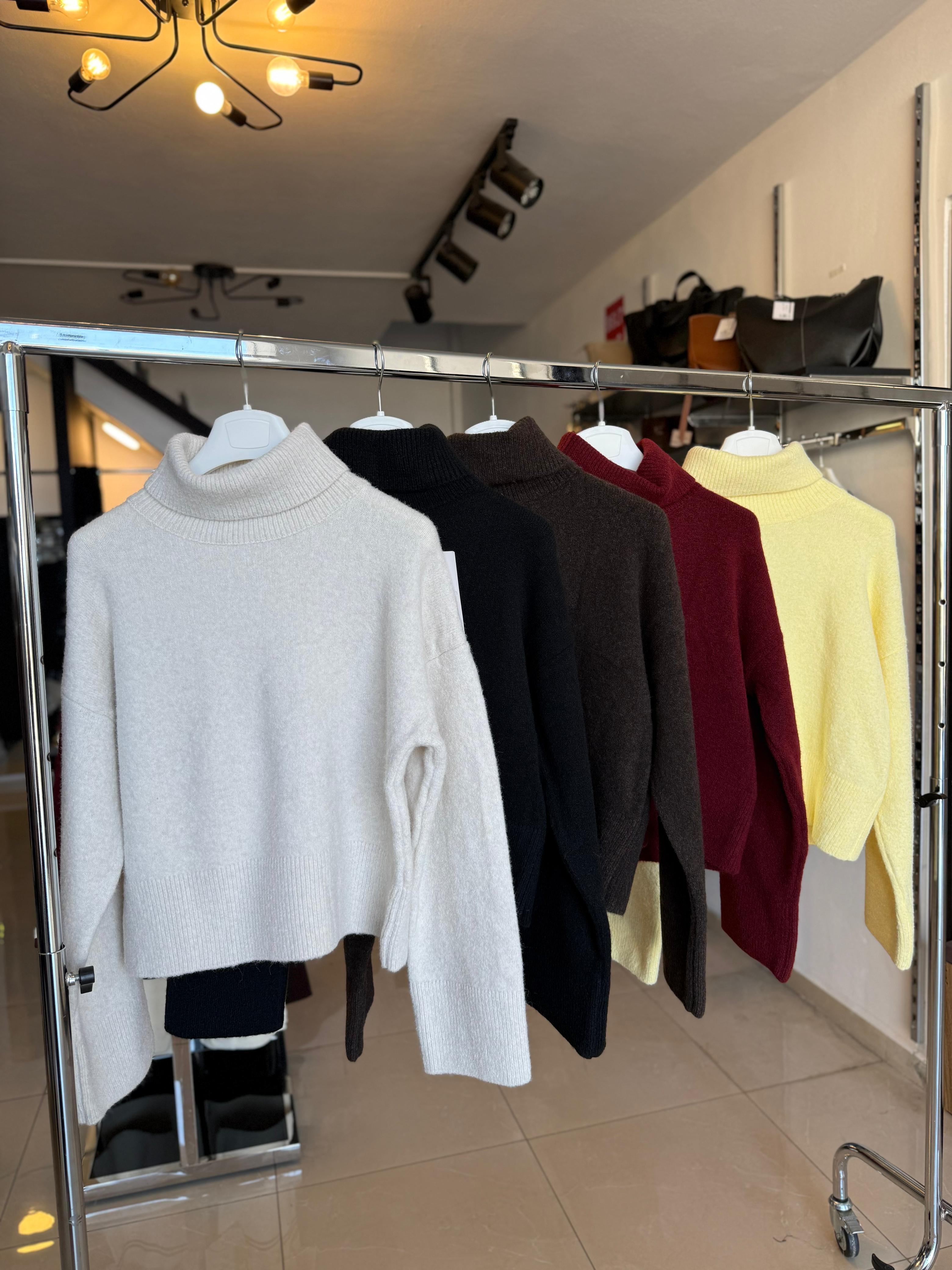 Turtleneck top