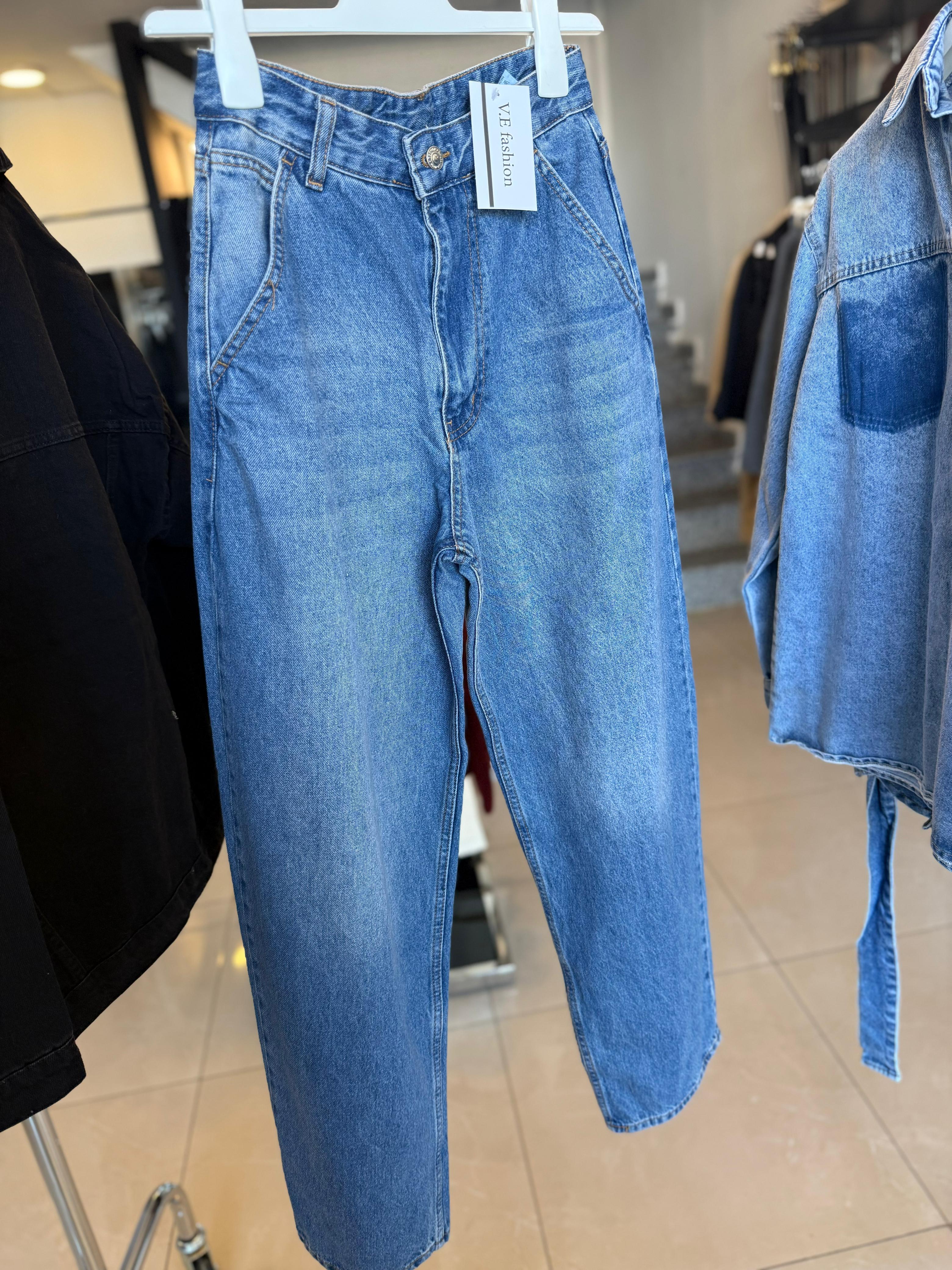 Mom jeans