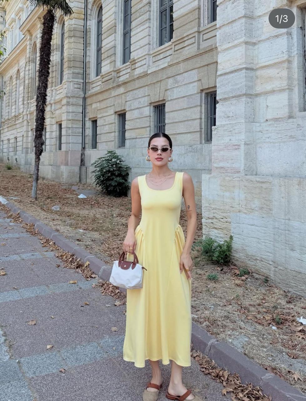 sleeveless dress