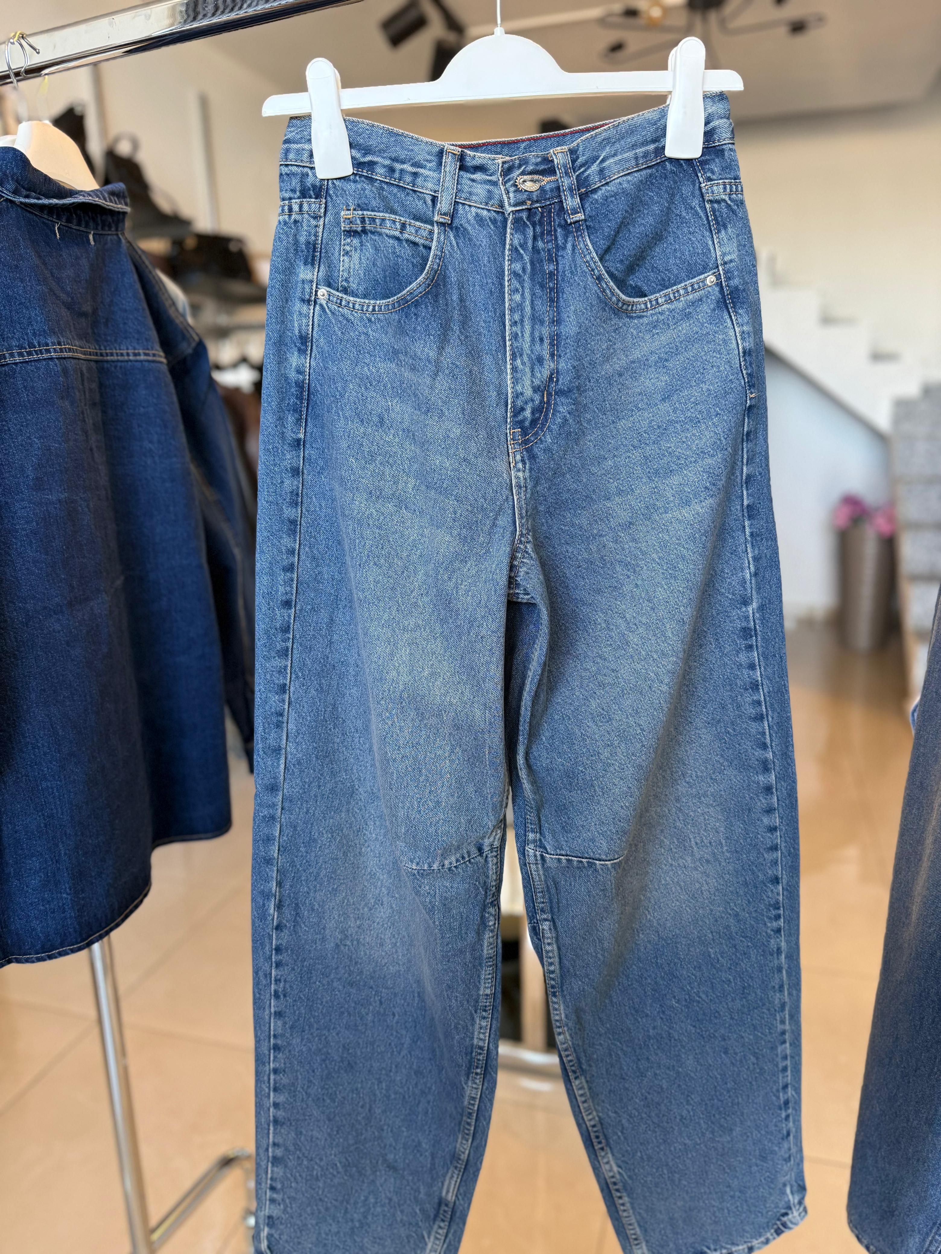 Baggy jeans