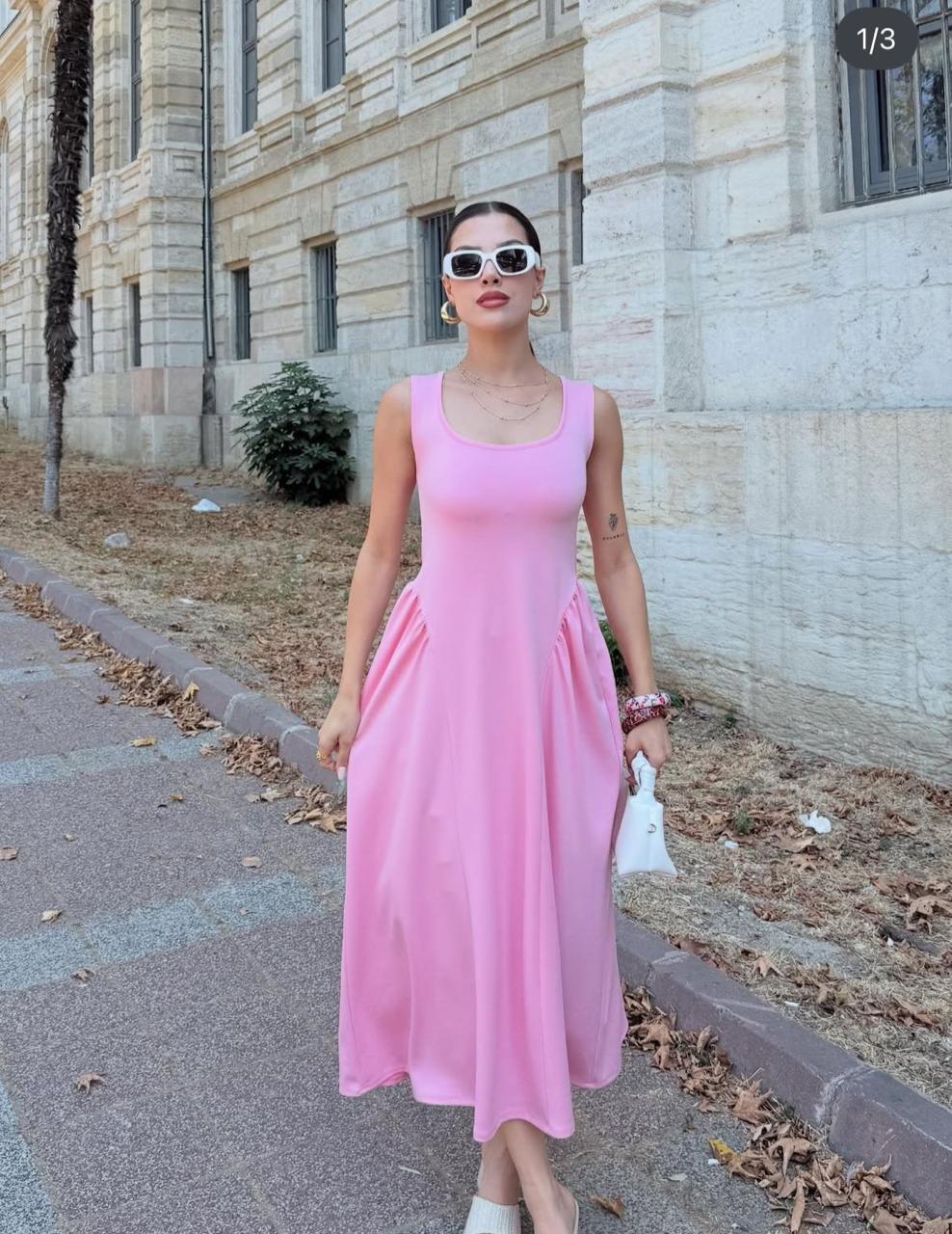 sleeveless dress