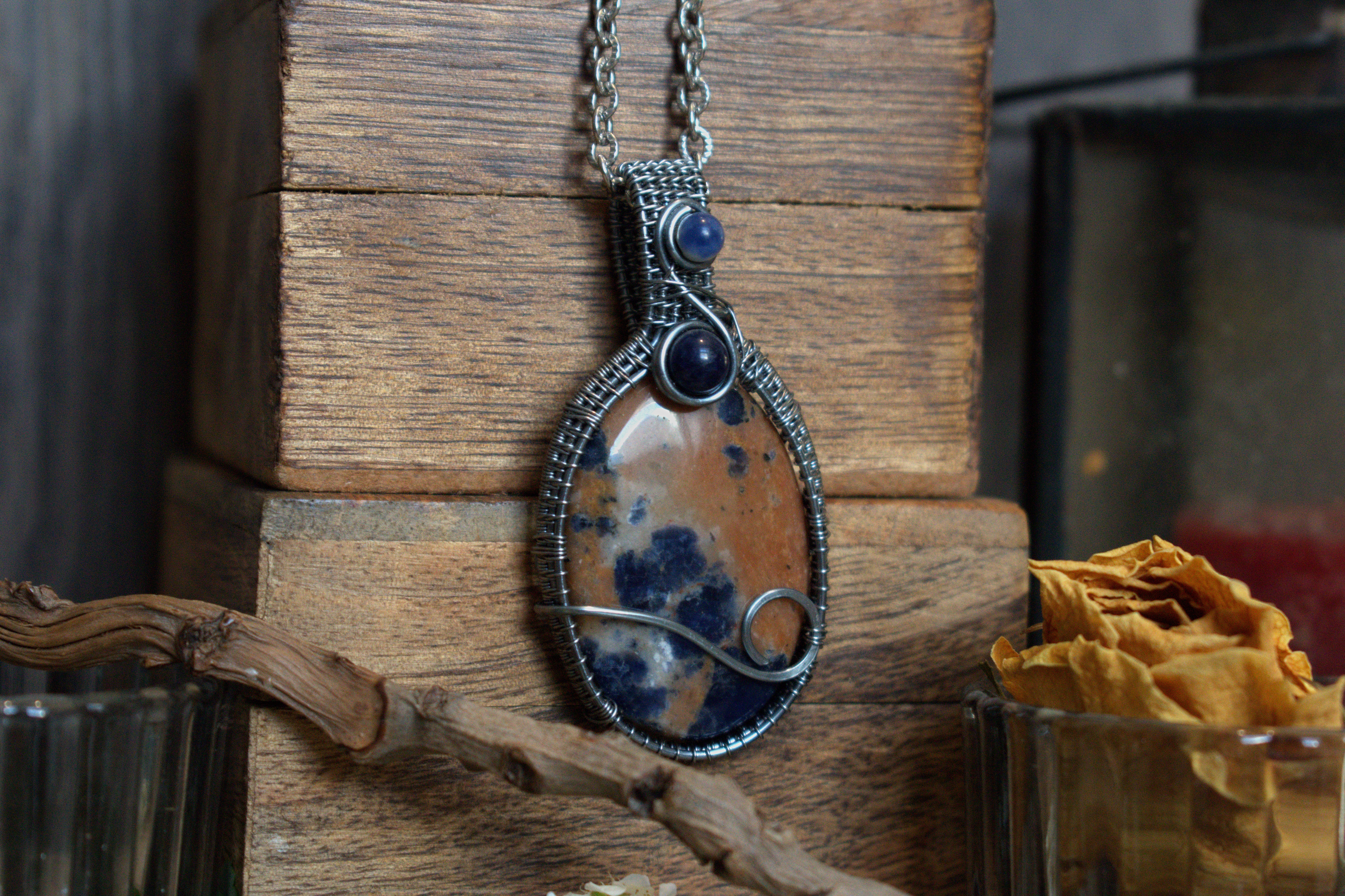 Collier ~La Terre vue du Ciel~ Sodalite