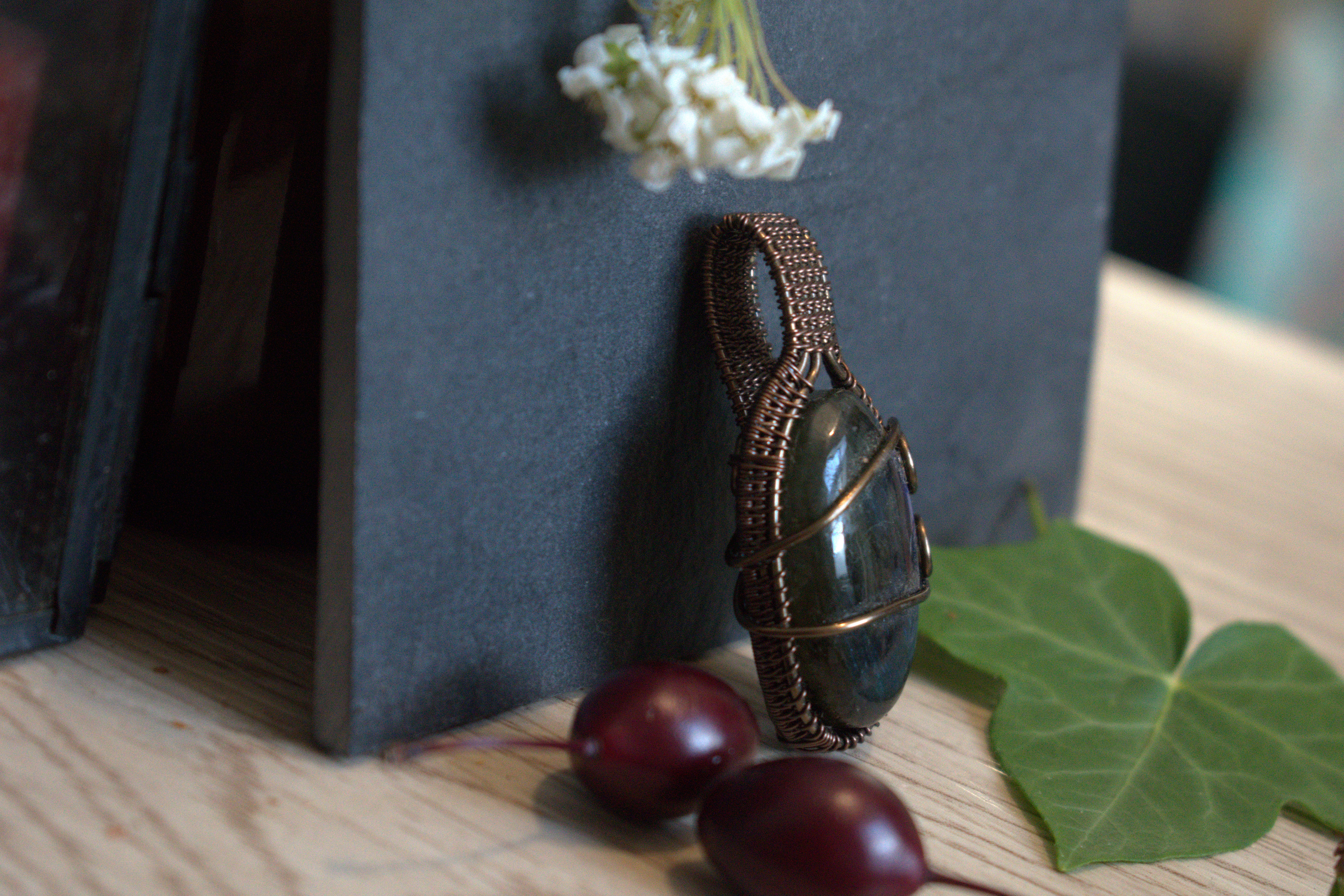Collier ~Nigelle Hivernale~ Labradorite