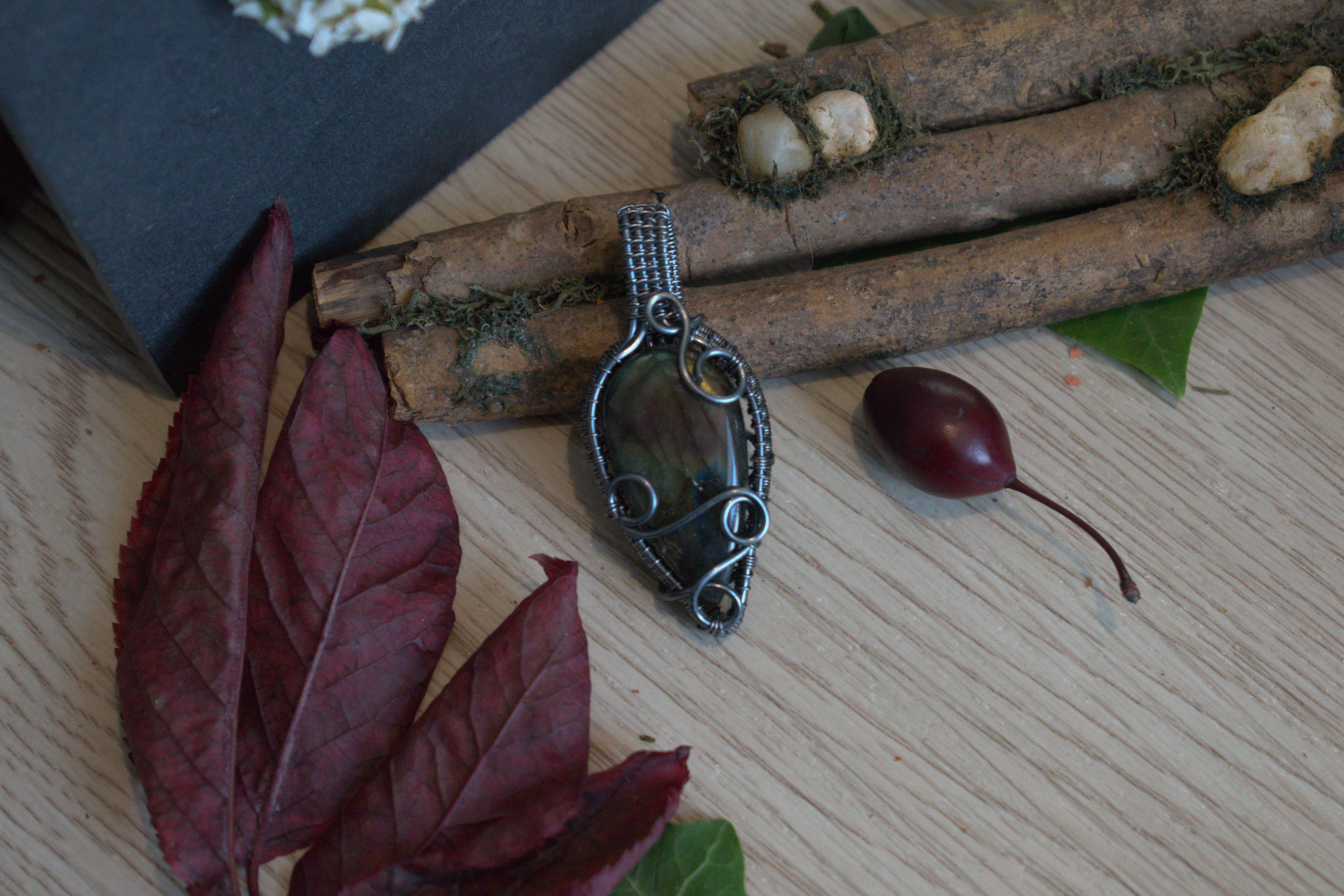 Collier ~Rosée Hivernale~ Labradorite